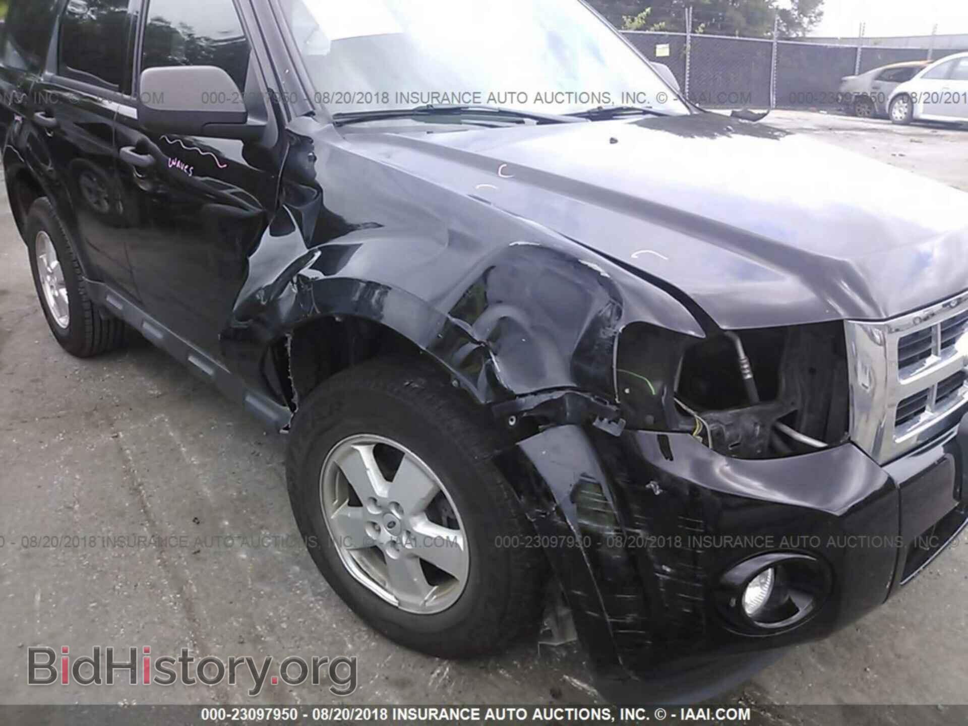 2012 Ford Escape - VIN: 1FMCU0D78CKB31061 - Photo 6