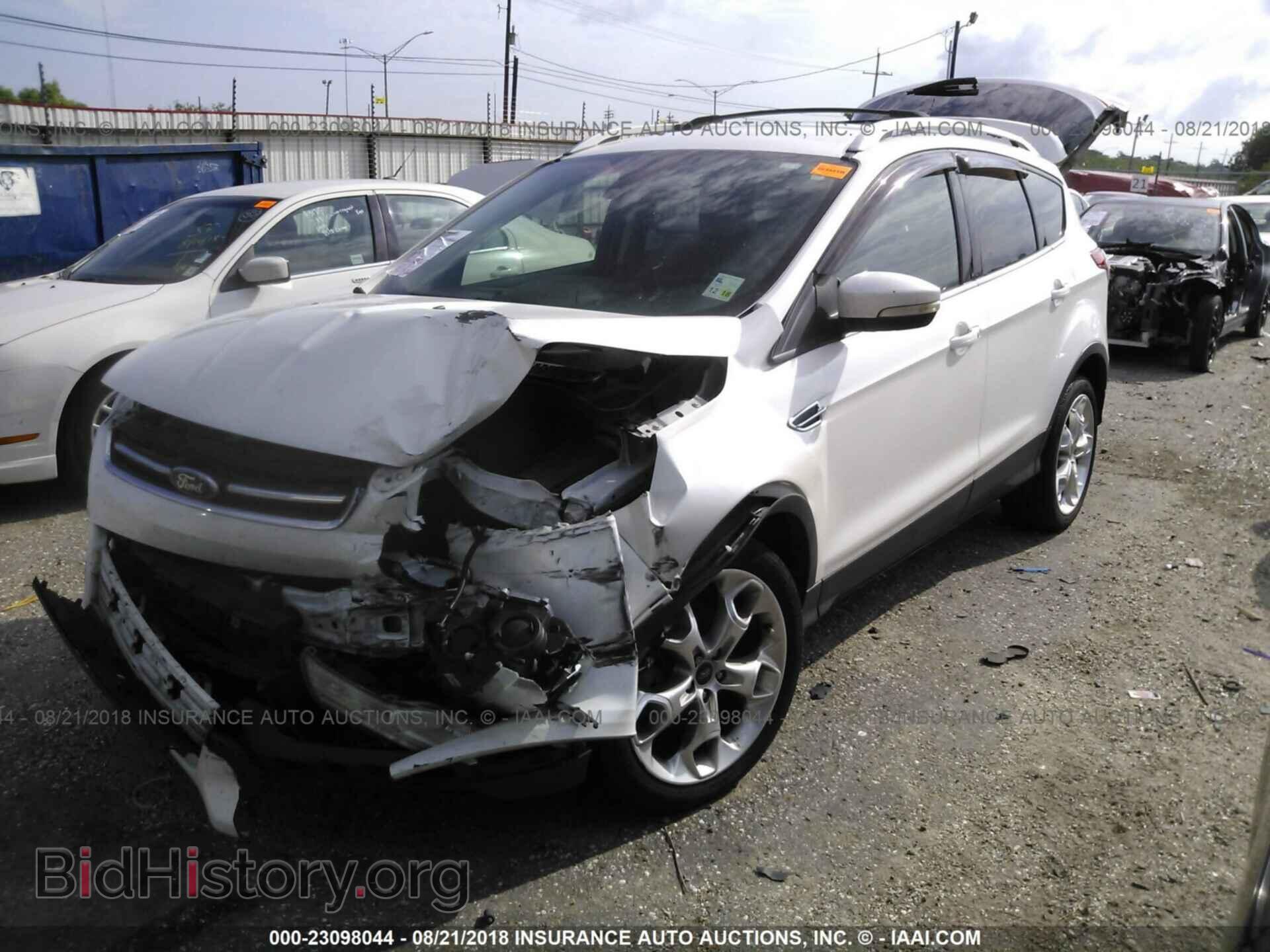 2013 Ford Escape - VIN: 1FMCU0J90DUB50764 - Photo 2