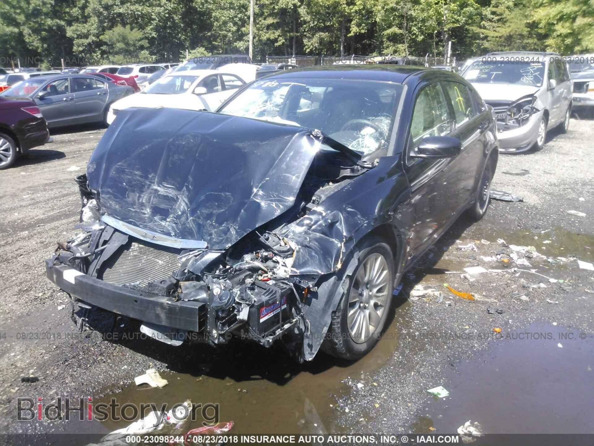 2012 Chrysler 200 - VIN: 1C3CCBAB7CN241078 - Фото 2