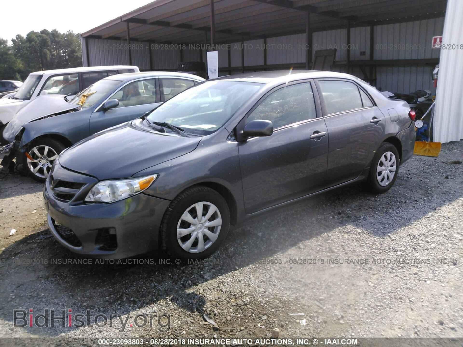 2011 Toyota Corolla - VIN: 2T1BU4EE4BC723402 - Фото 2