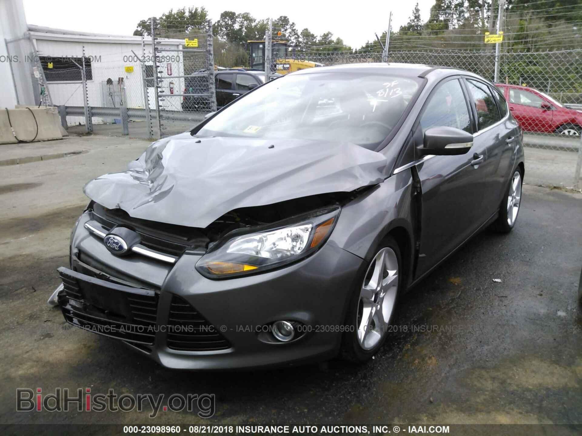 2014 Ford Focus - VIN: 1FADP3N23EL153606 - Photo 2