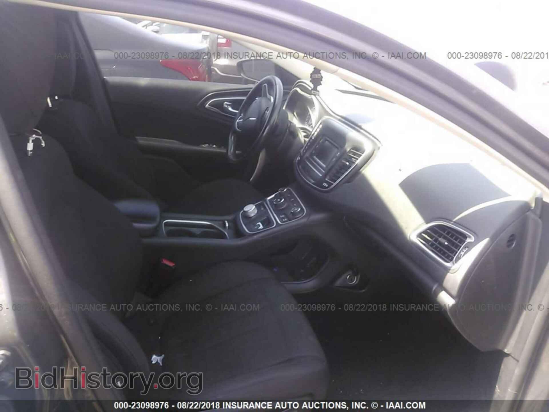 2015 Chrysler 200 - VIN: 1C3CCCAB9FN660852 - Photo 5