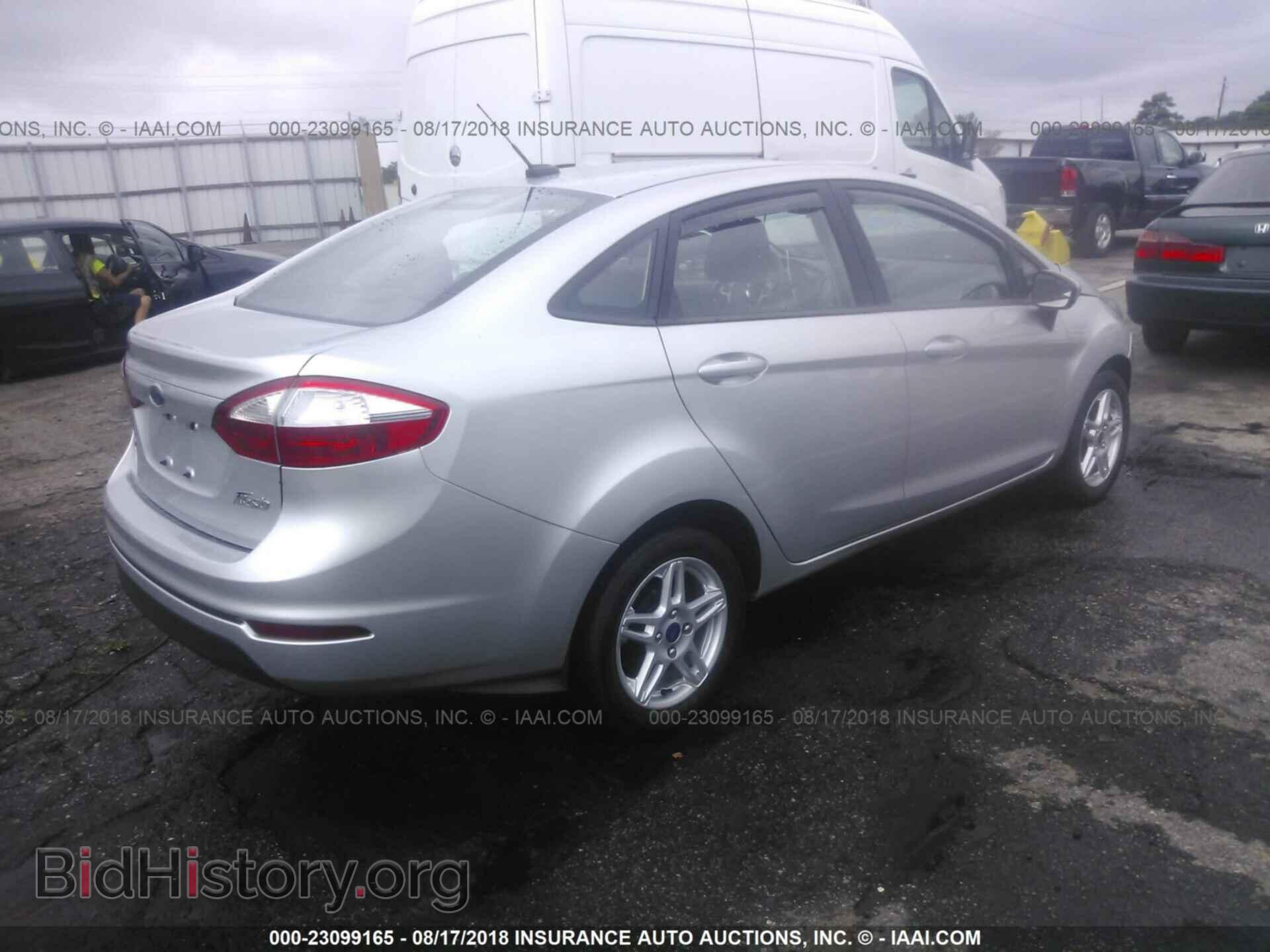 2017 Ford Fiesta - VIN: 3FADP4BJ2HM116812 - Фото 4