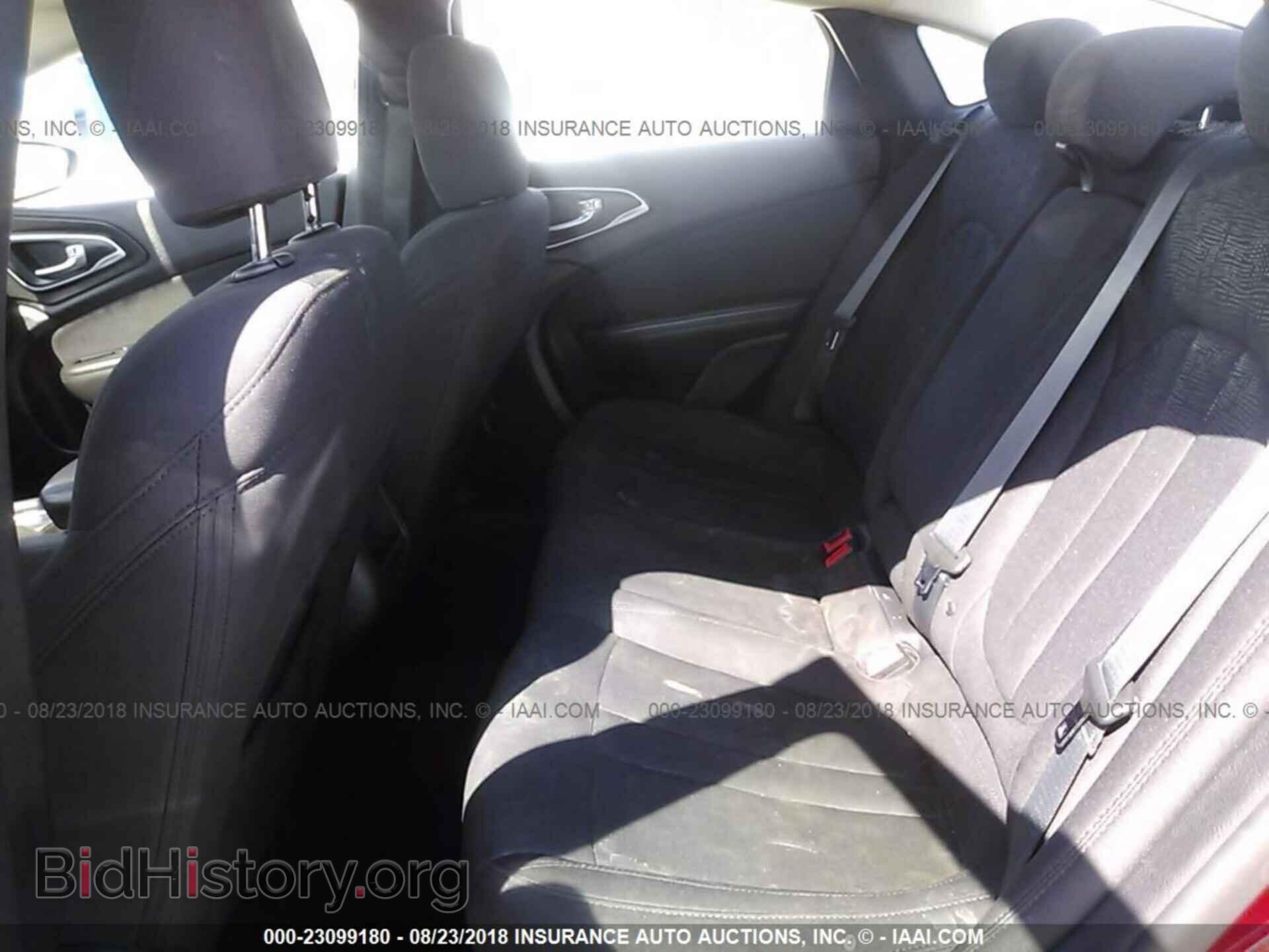 2015 Chrysler 200 - VIN: 1C3CCCFB1FN645738 - Photo 8