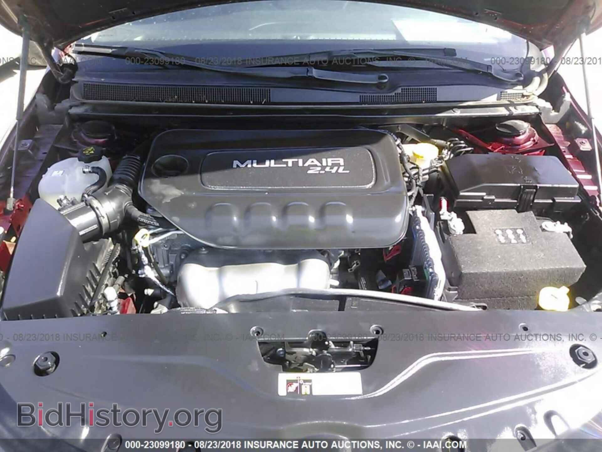 2015 Chrysler 200 - VIN: 1C3CCCFB1FN645738 - Photo 10