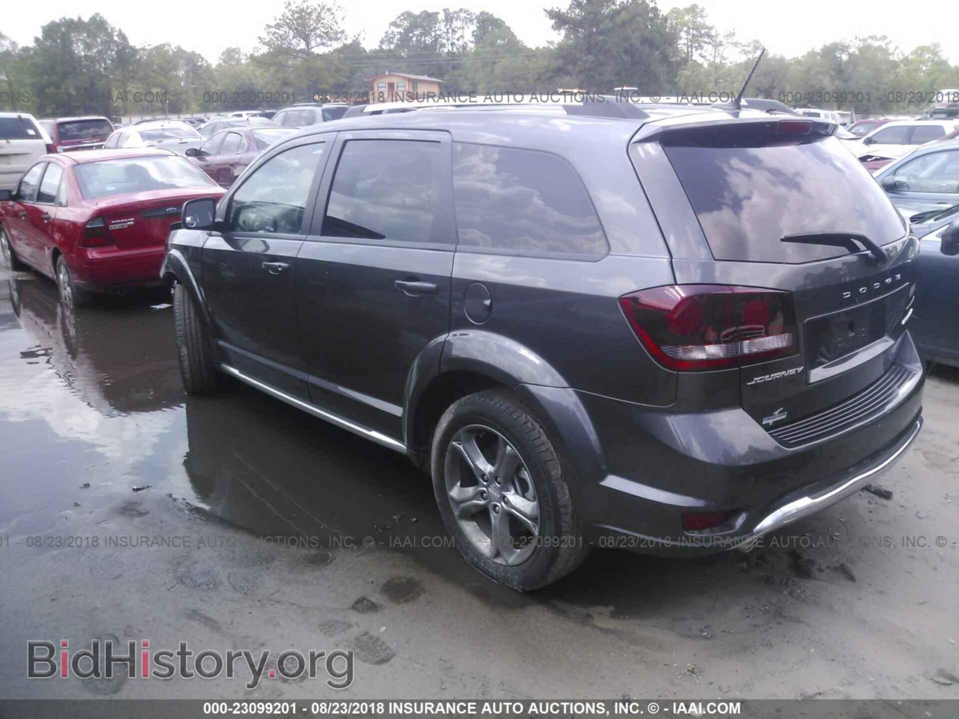 2017 Dodge Journey - VIN: 3C4PDCGG3HT702304 - Photo 3