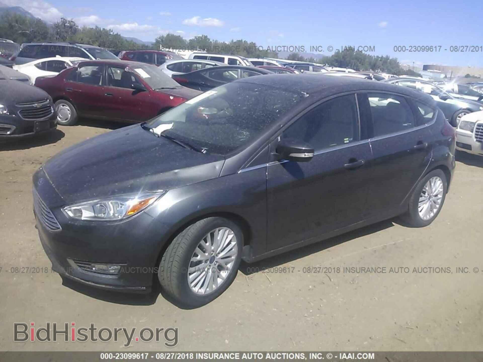 2017 Ford Focus - VIN: 1FADP3N23HL309955 - Photo 2