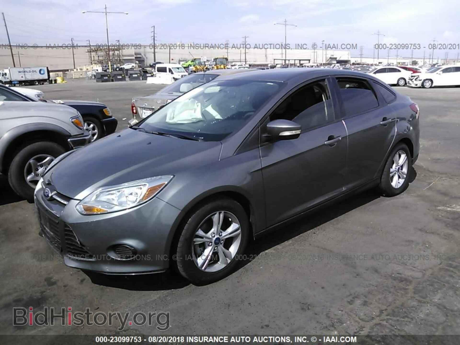 2014 Ford Focus - VIN: 1FADP3F28EL374522 - Photo 2