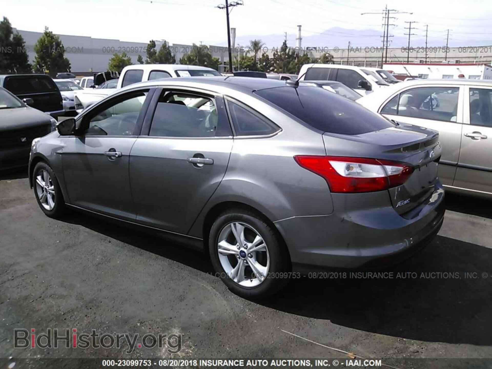 2014 Ford Focus - VIN: 1FADP3F28EL374522 - Photo 3