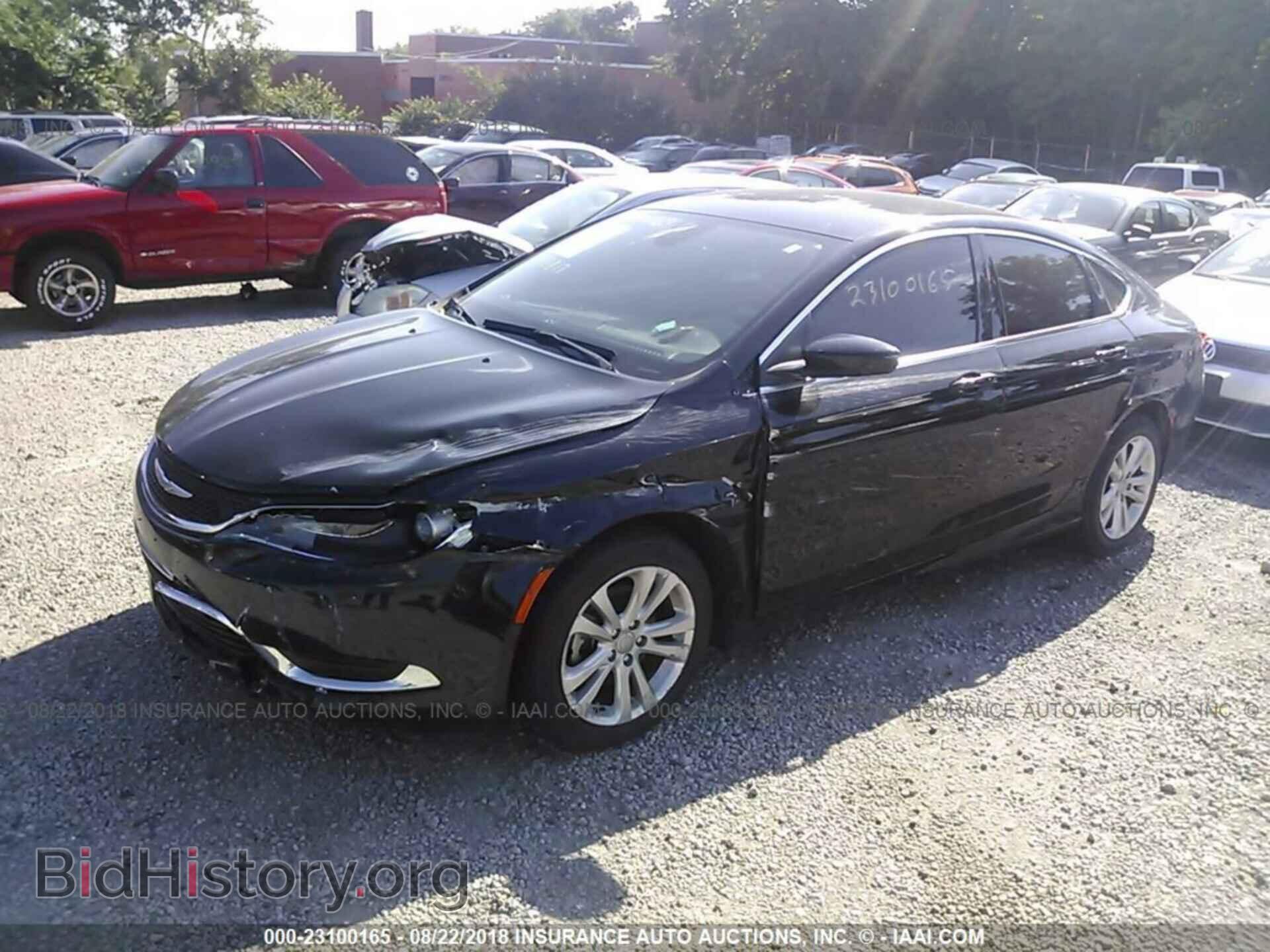 2015 Chrysler 200 - VIN: 1C3CCCABXFN604743 - Photo 2