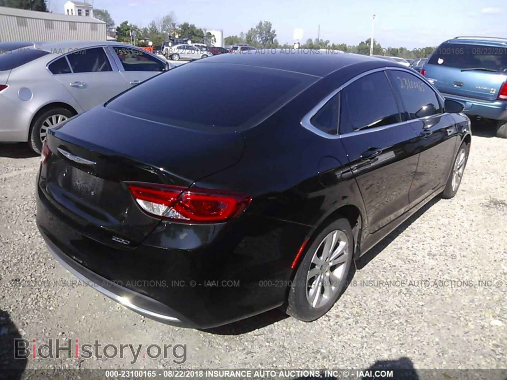 2015 Chrysler 200 - VIN: 1C3CCCABXFN604743 - Photo 4
