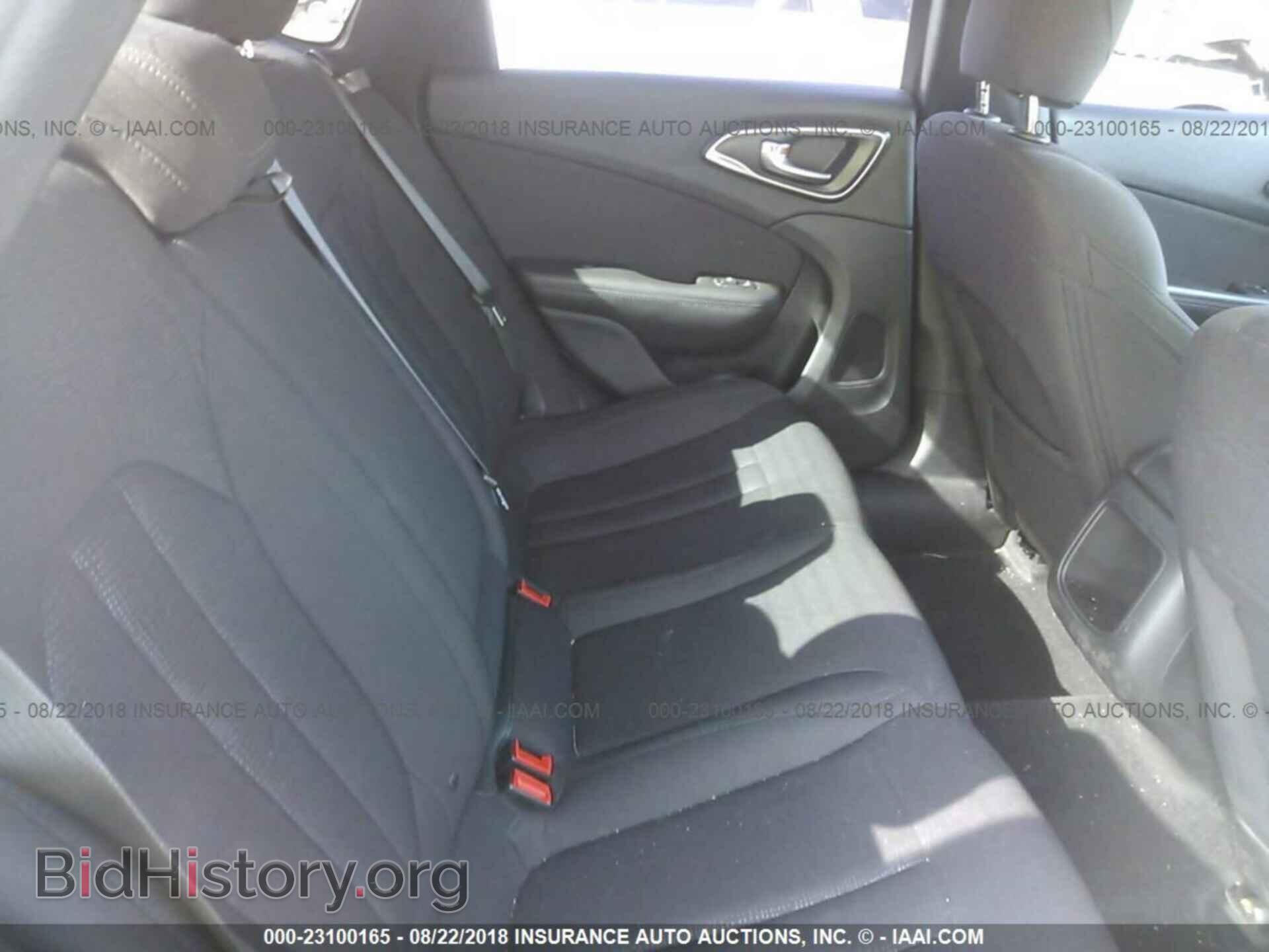 2015 Chrysler 200 - VIN: 1C3CCCABXFN604743 - Photo 8