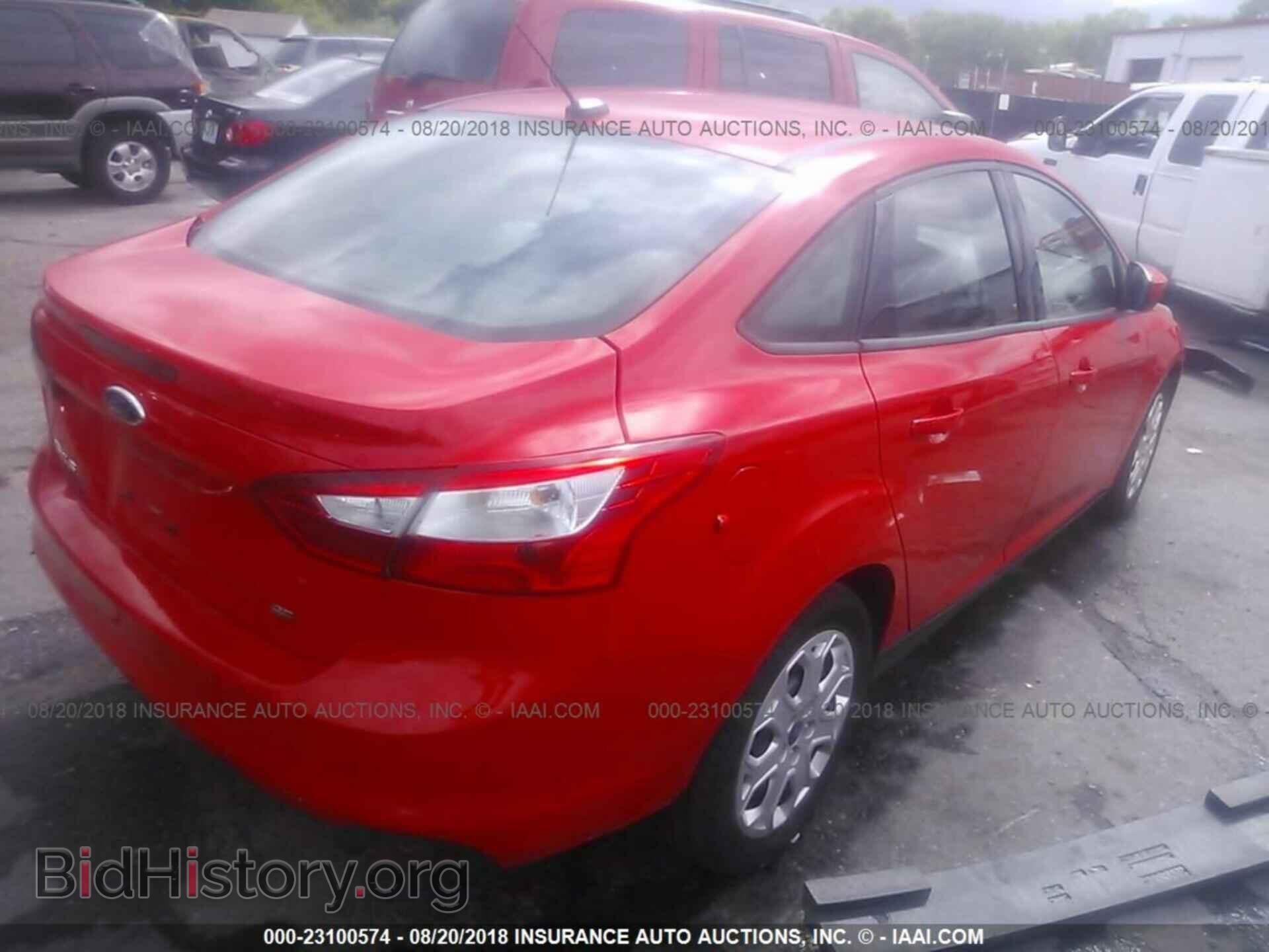 2012 Ford Focus - VIN: 1FAHP3F26CL112092 - Photo 4
