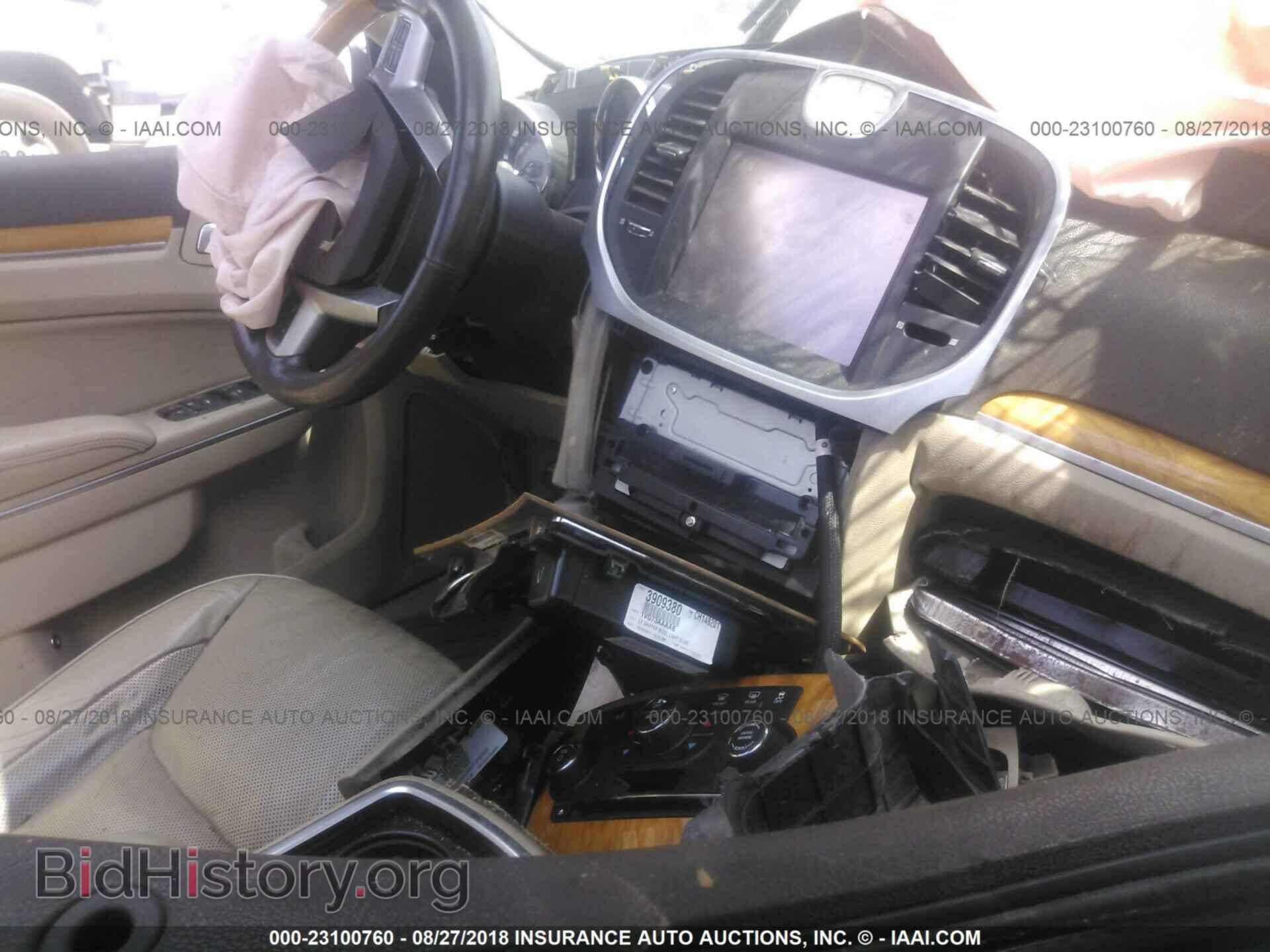 2012 Chrysler 300c - VIN: 2C3CCAET0CH148201 - Photo 5