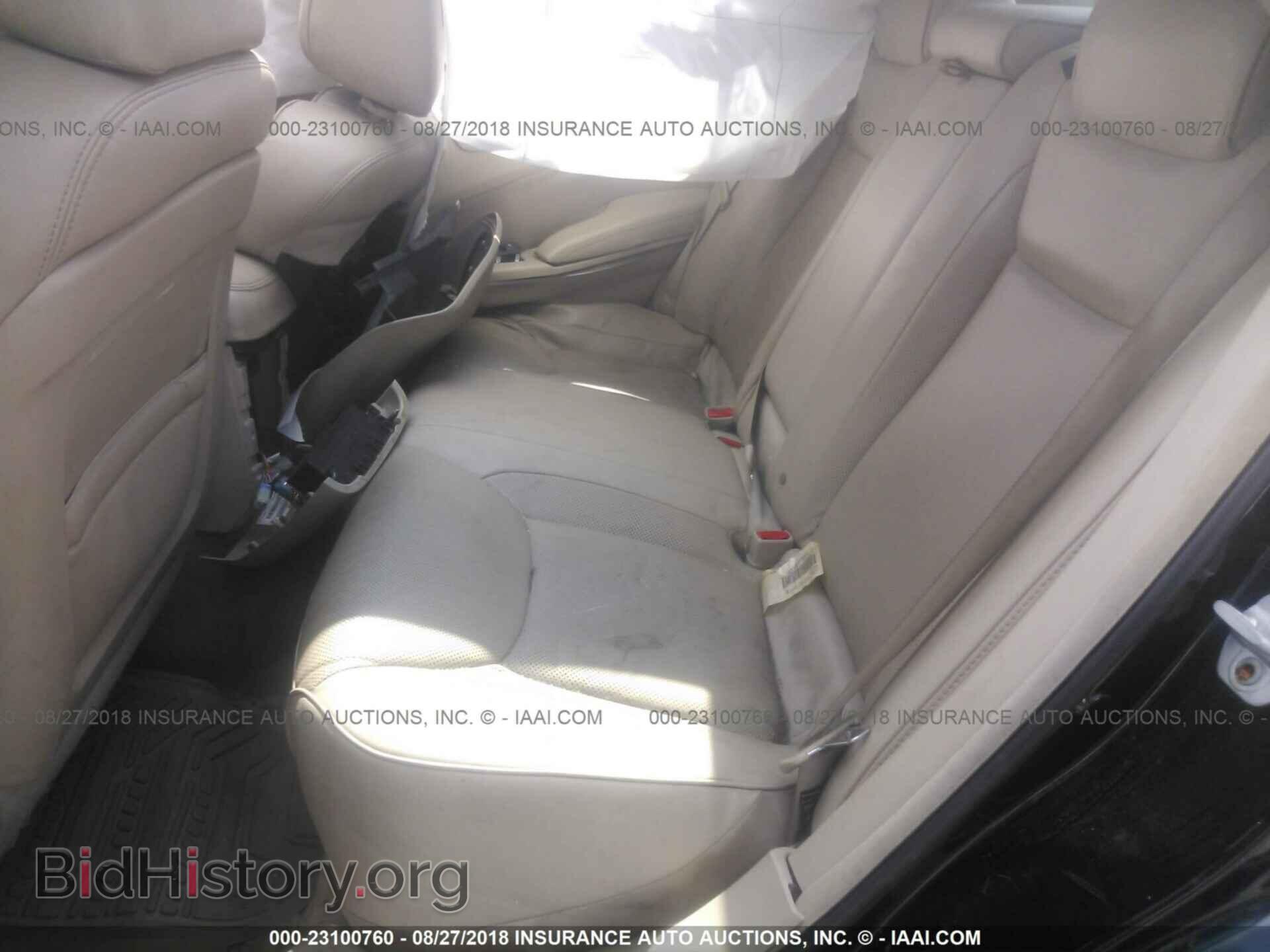 2012 Chrysler 300c - VIN: 2C3CCAET0CH148201 - Photo 8