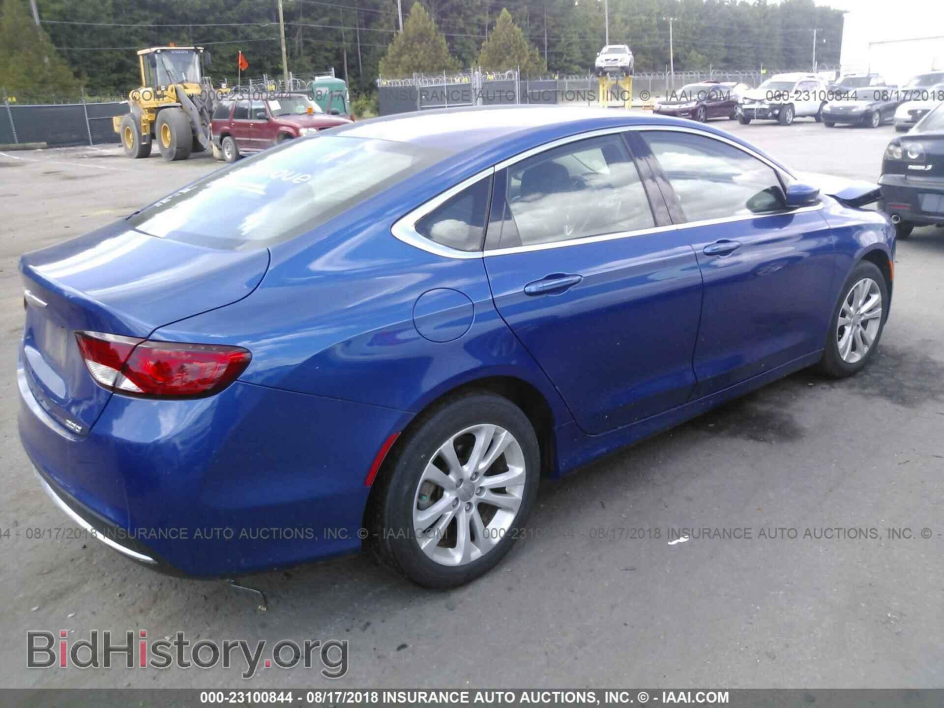 2015 Chrysler 200 - VIN: 1C3CCCAB7FN608930 - Photo 4