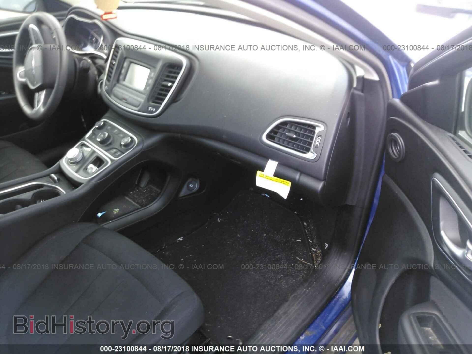 2015 Chrysler 200 - VIN: 1C3CCCAB7FN608930 - Photo 5