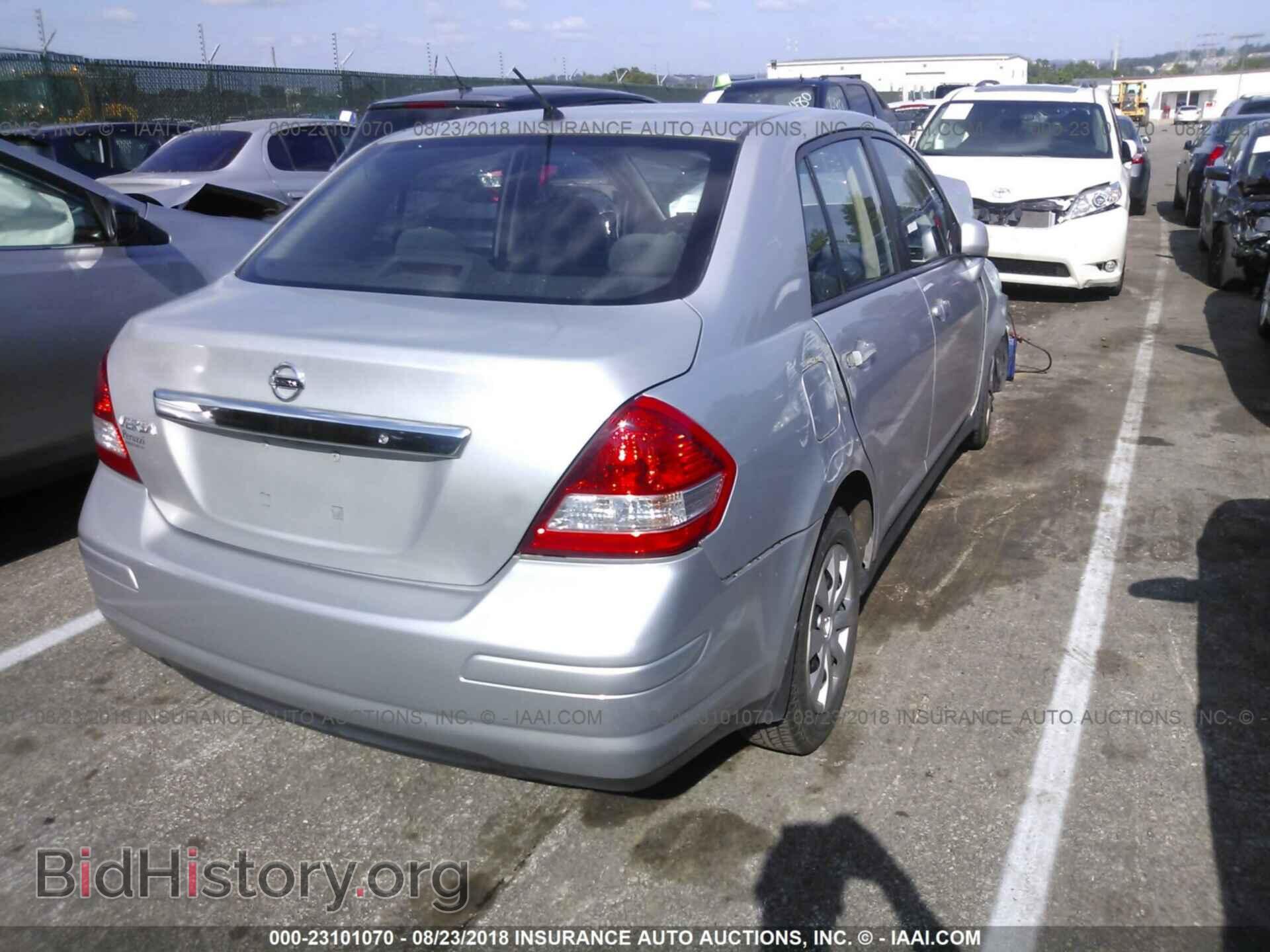 2011 Nissan Versa - VIN: 3N1BC1AP4BL433086 - Фото 4