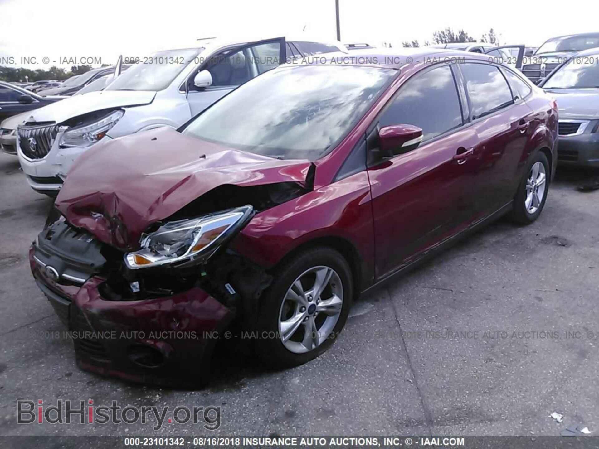 2014 Ford Focus - VIN: 1FADP3F27EL403556 - Фото 2