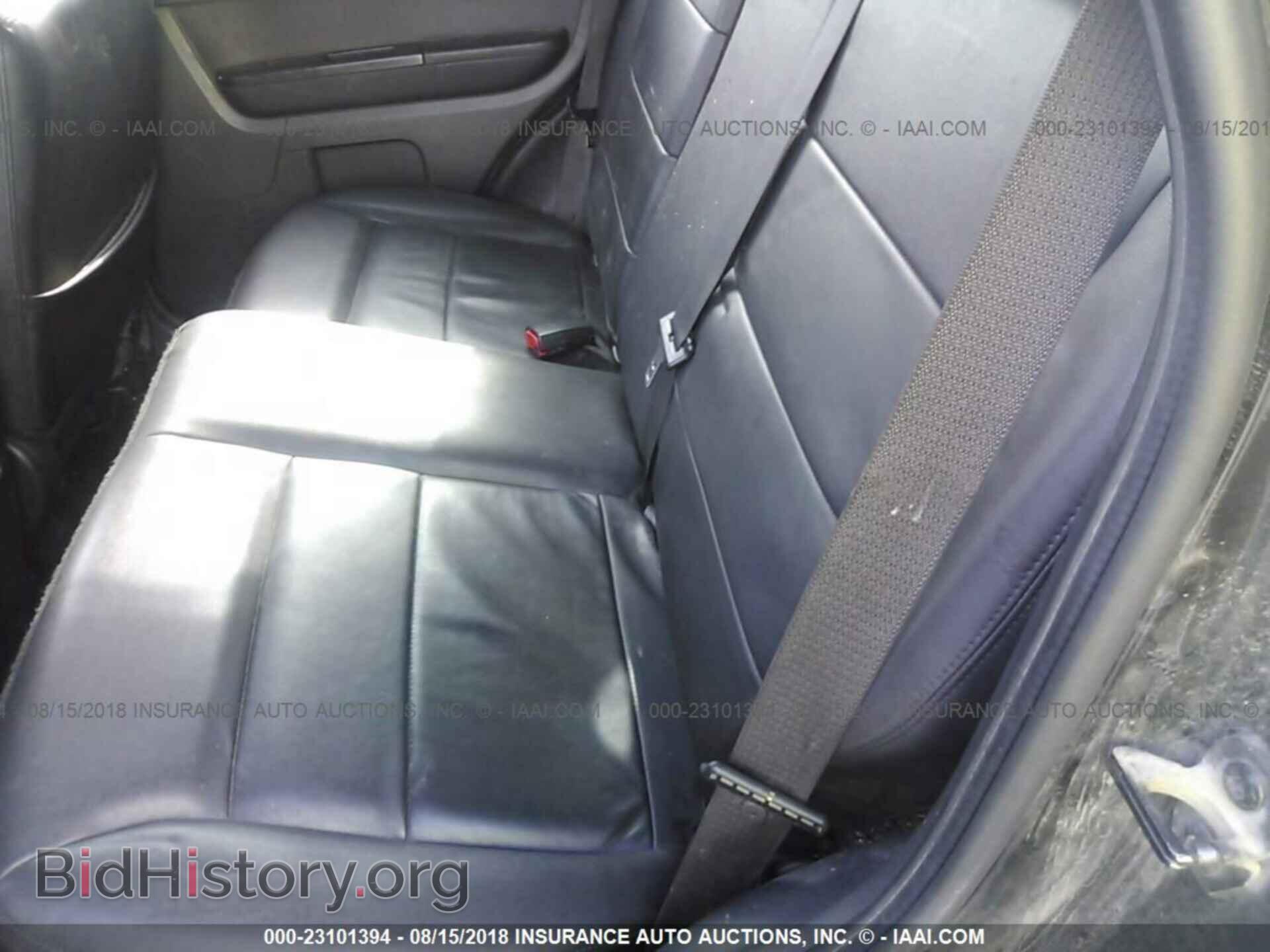 2011 Ford Escape - VIN: 1FMCU9EG6BKB60415 - Photo 8