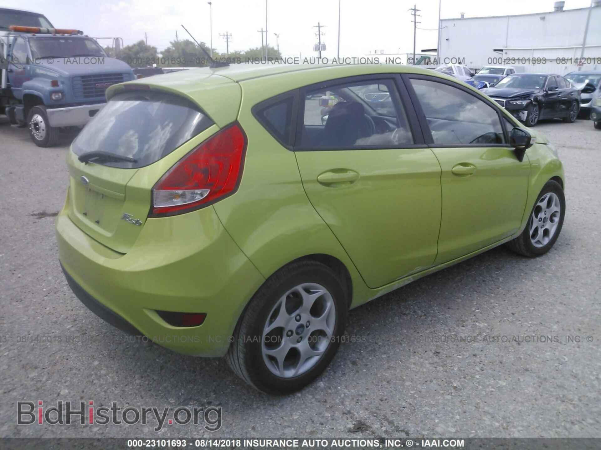 2011 Ford Fiesta - VIN: 3FADP4FJ0BM166433 - Фото 4