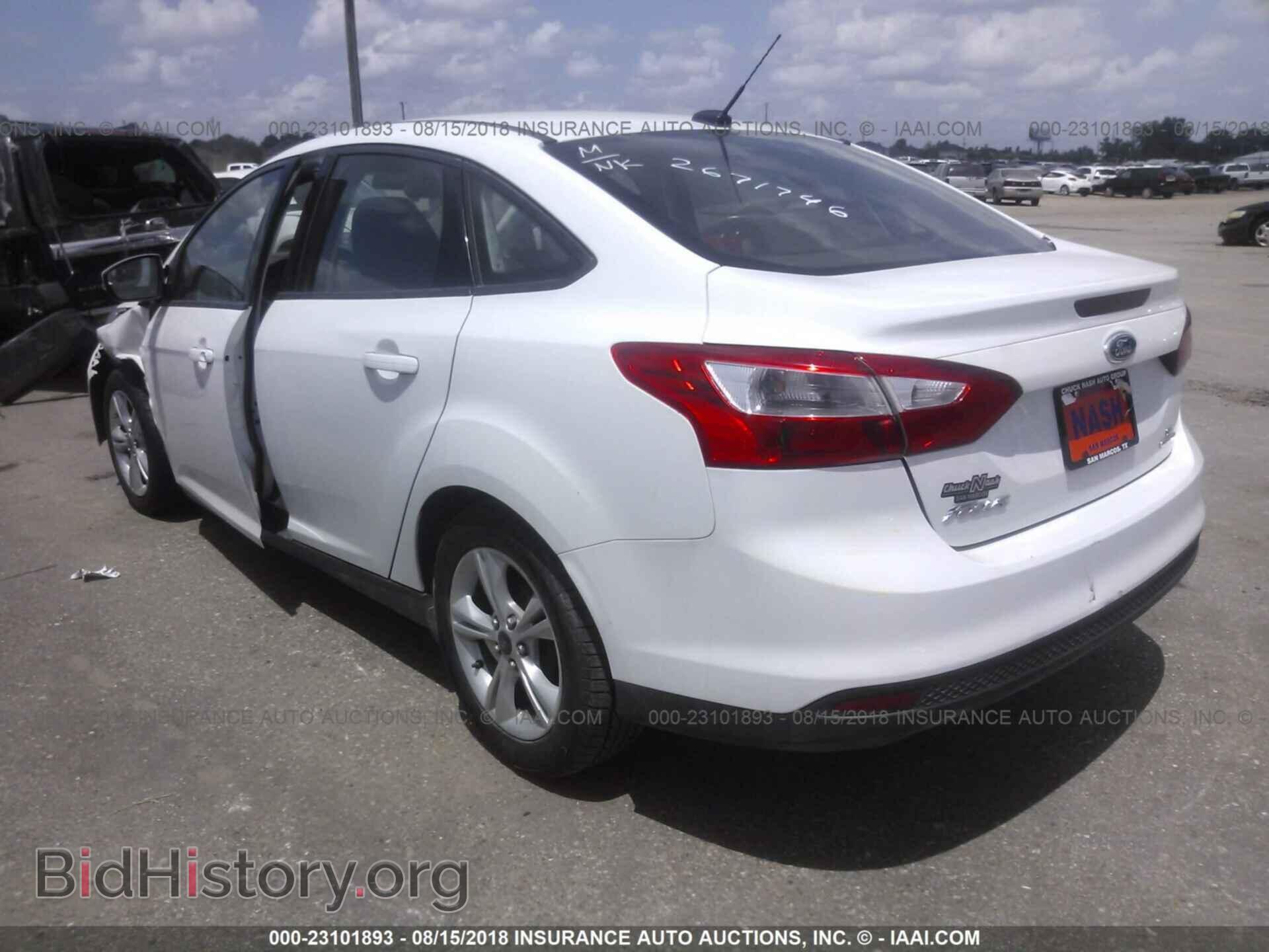 2014 Ford Focus - VIN: 1FADP3F27EL321018 - Photo 3