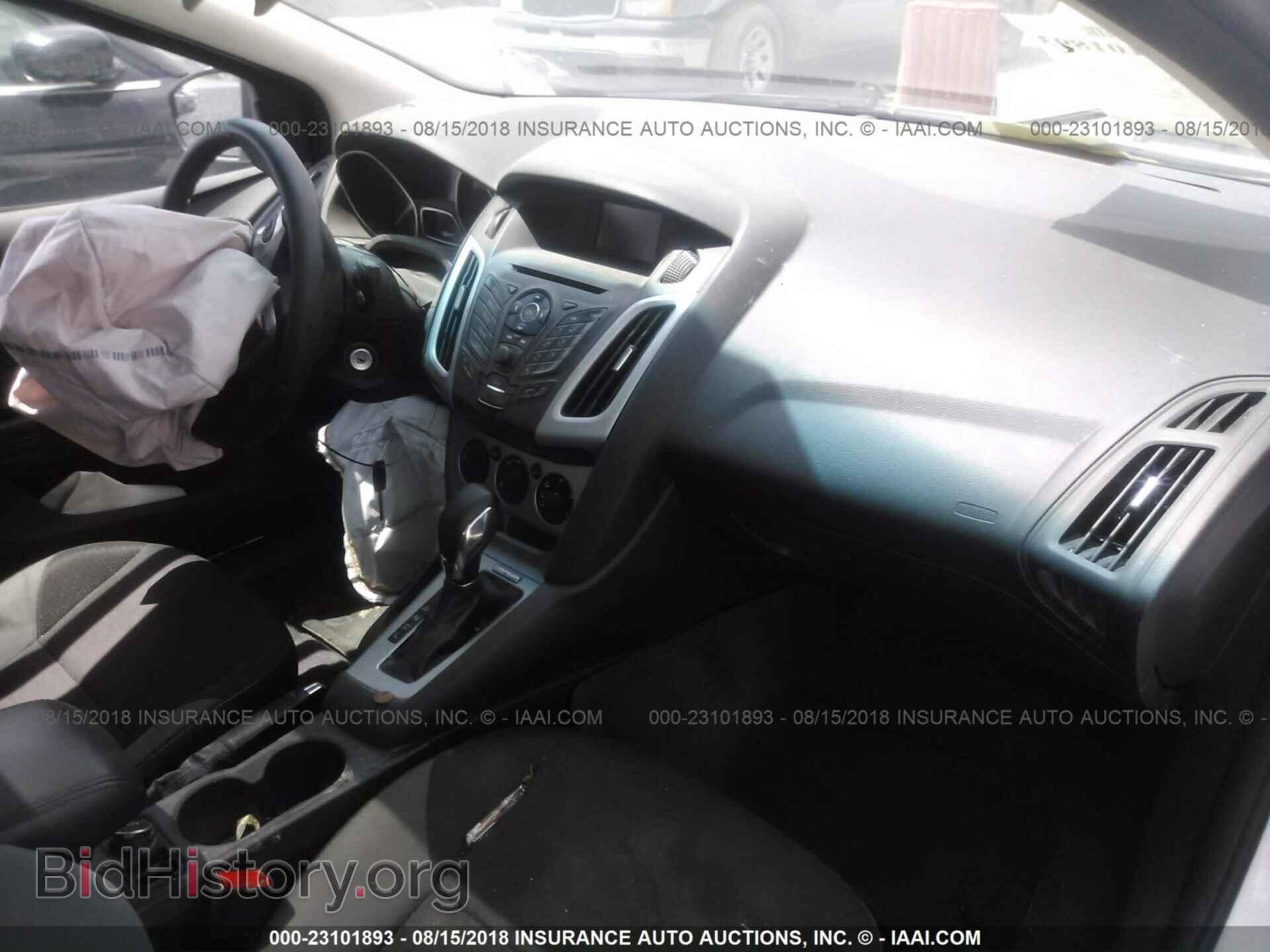 2014 Ford Focus - VIN: 1FADP3F27EL321018 - Photo 5