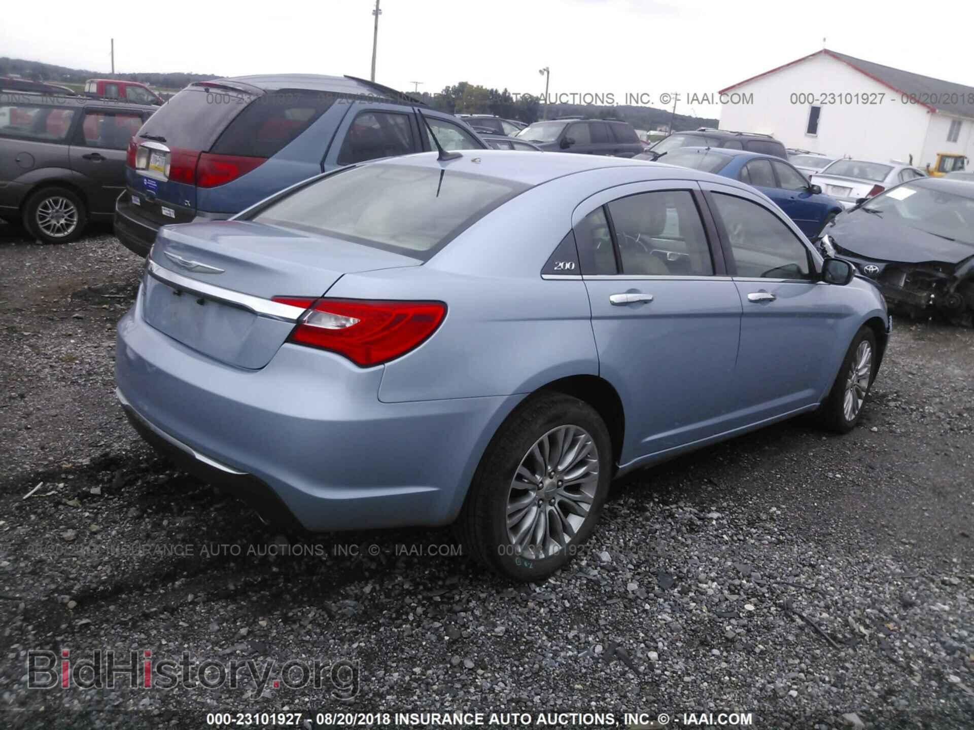 2013 Chrysler 200 - VIN: 1C3CCBCG2DN524787 - Photo 4