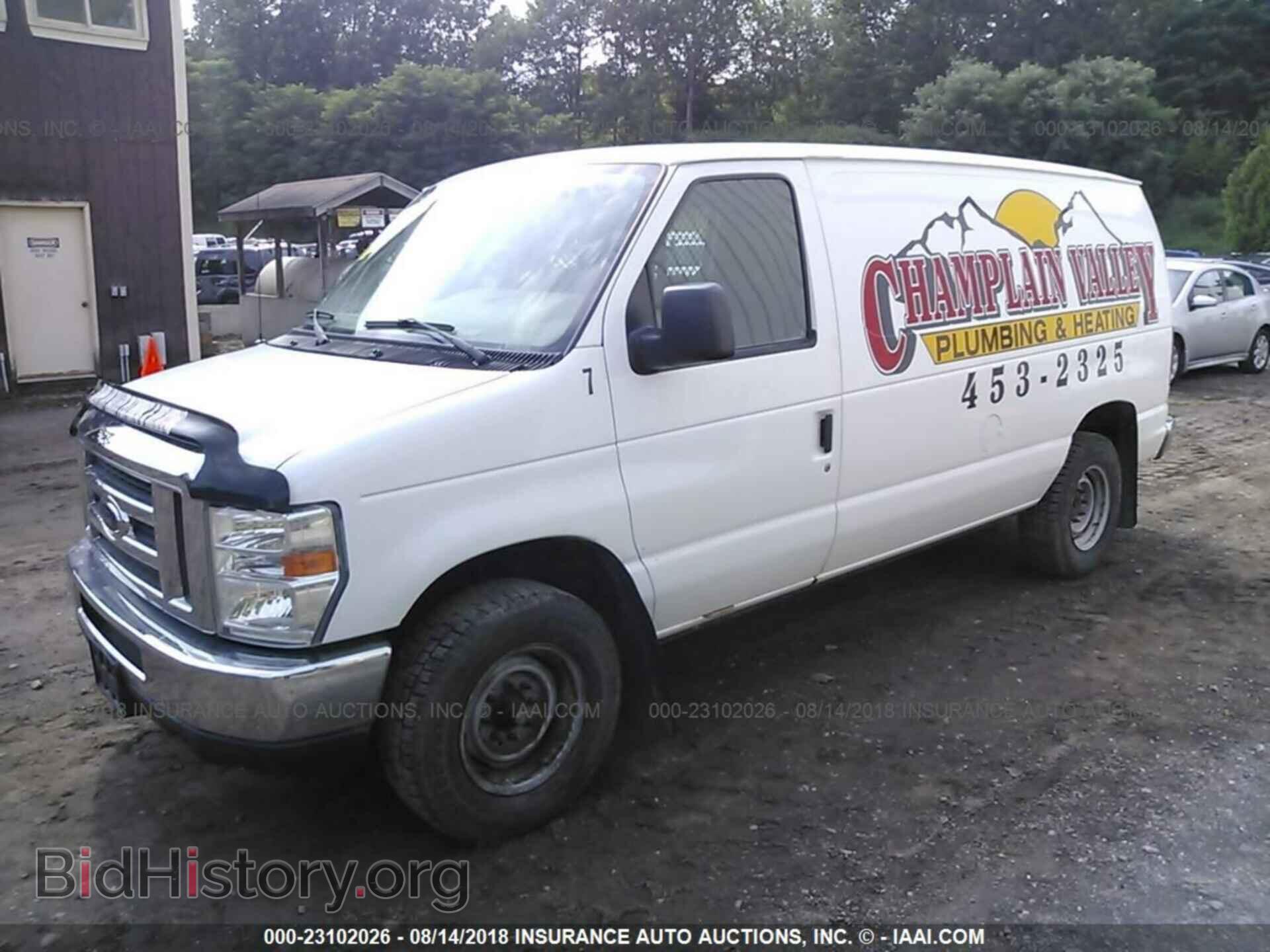 2011 Ford Econoline - VIN: 1FTNE2EL8BDA20045 - Photo 2
