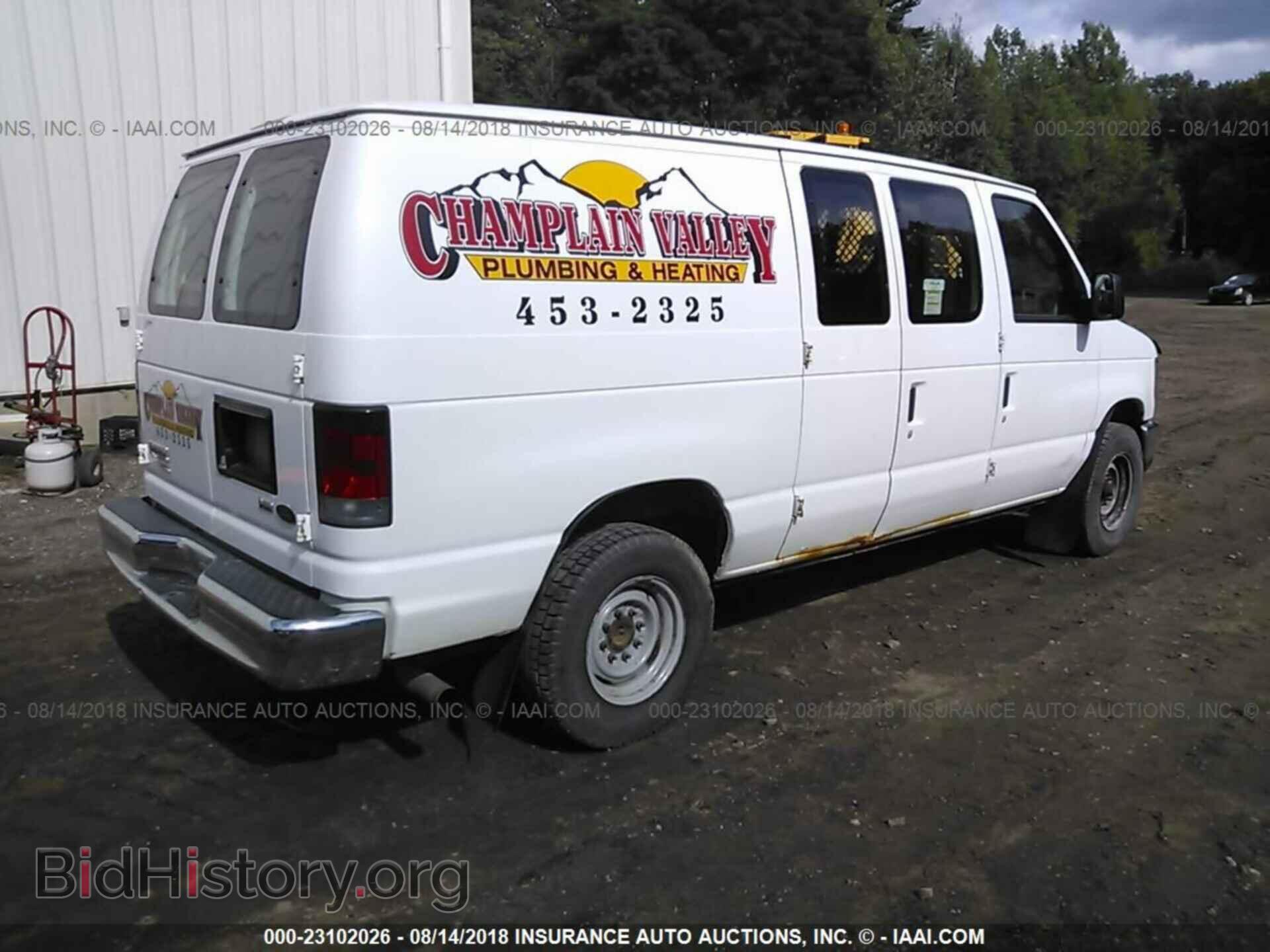 2011 Ford Econoline - VIN: 1FTNE2EL8BDA20045 - Photo 4