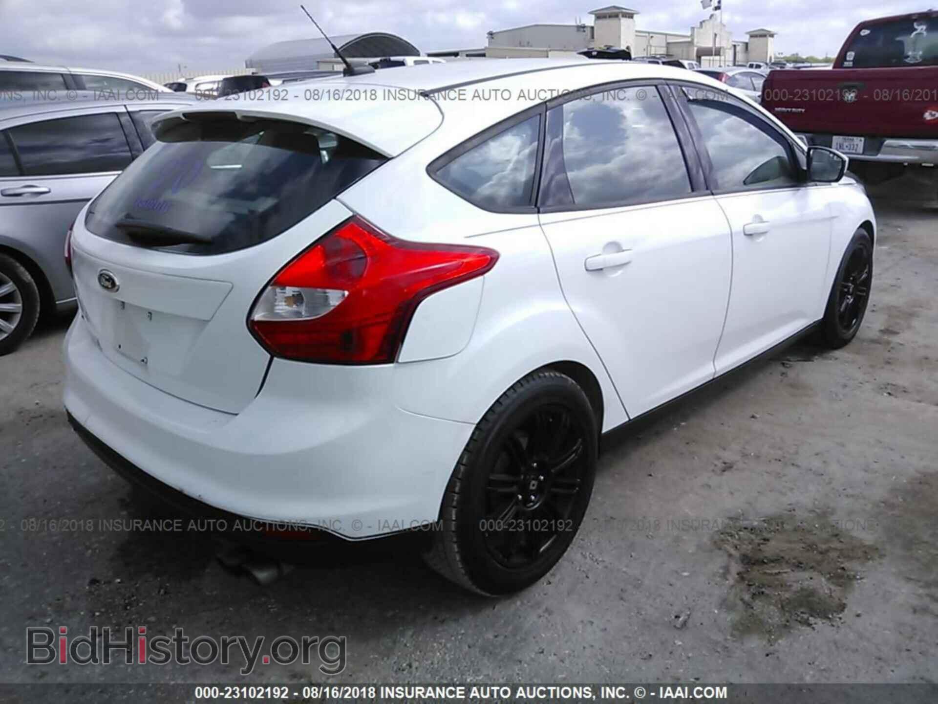 2012 Ford Focus - VIN: 1FAHP3K23CL394522 - Photo 4