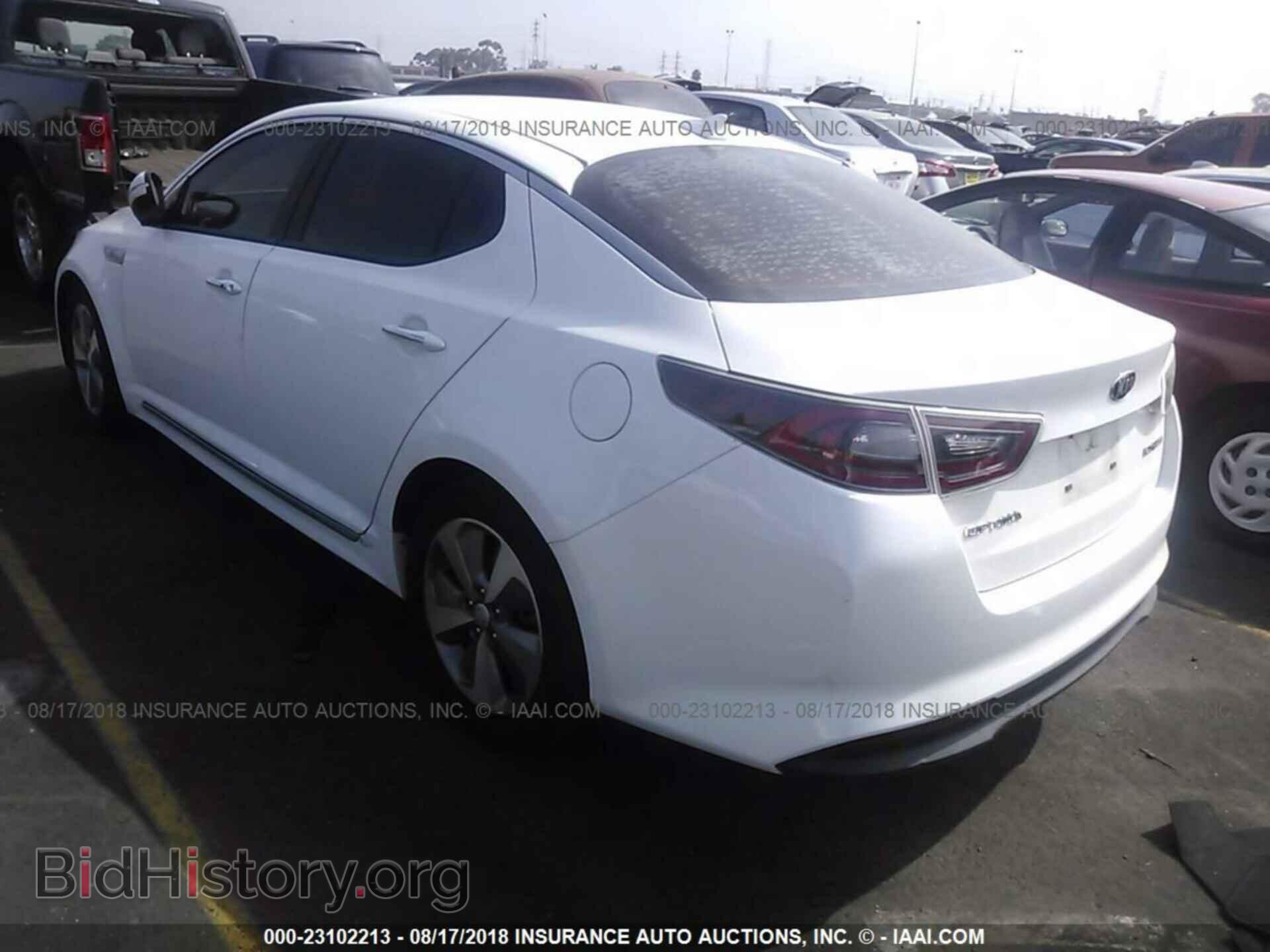 2014 Kia Optima - VIN: KNAGN4AD7E5072698 - Photo 3