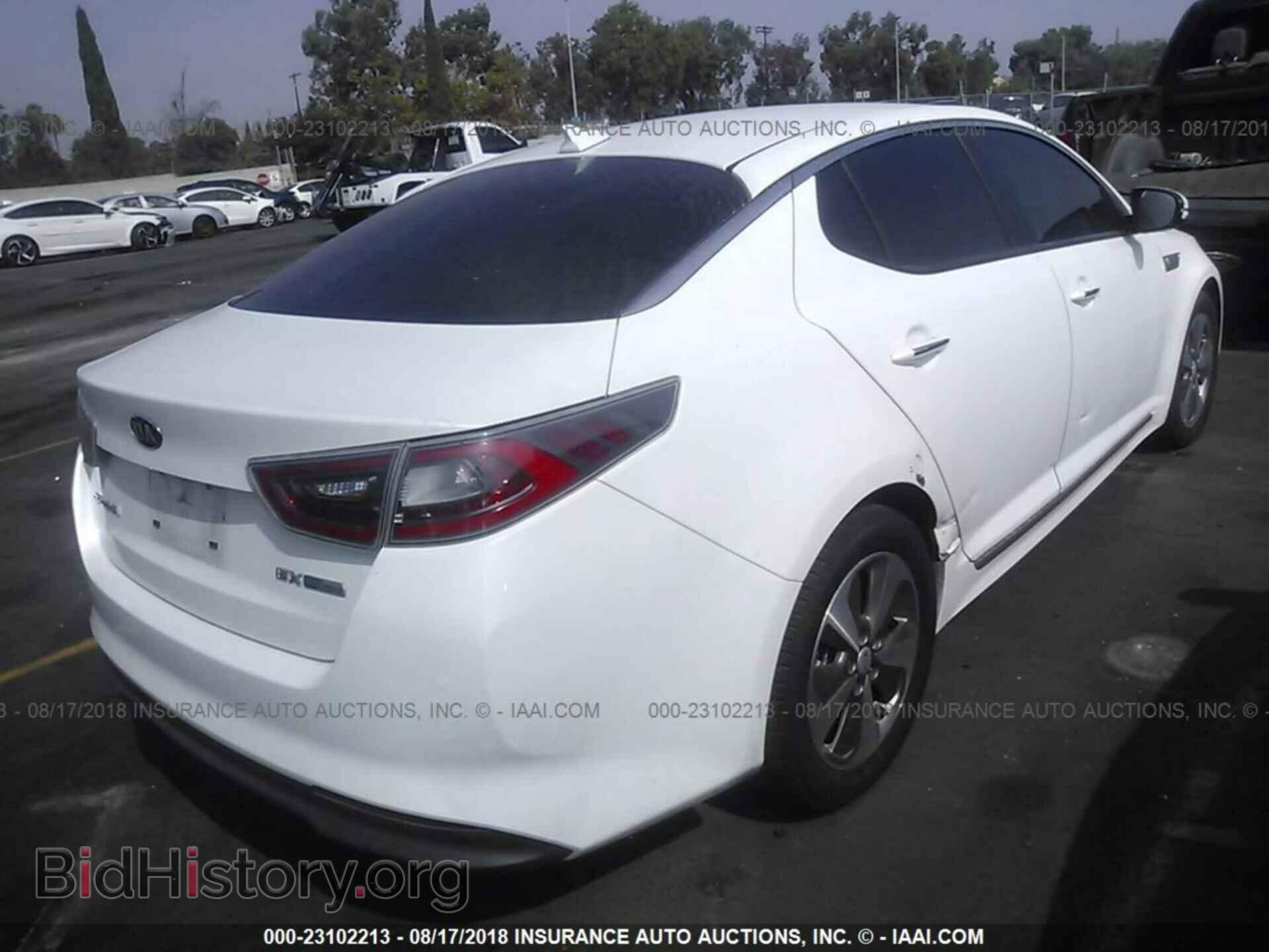 2014 Kia Optima - VIN: KNAGN4AD7E5072698 - Photo 4