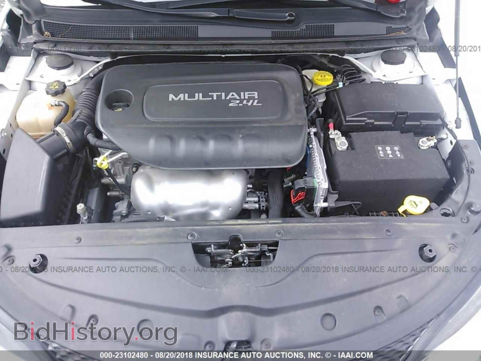 2016 Chrysler 200 - VIN: 1C3CCCBB3GN178796 - Photo 10