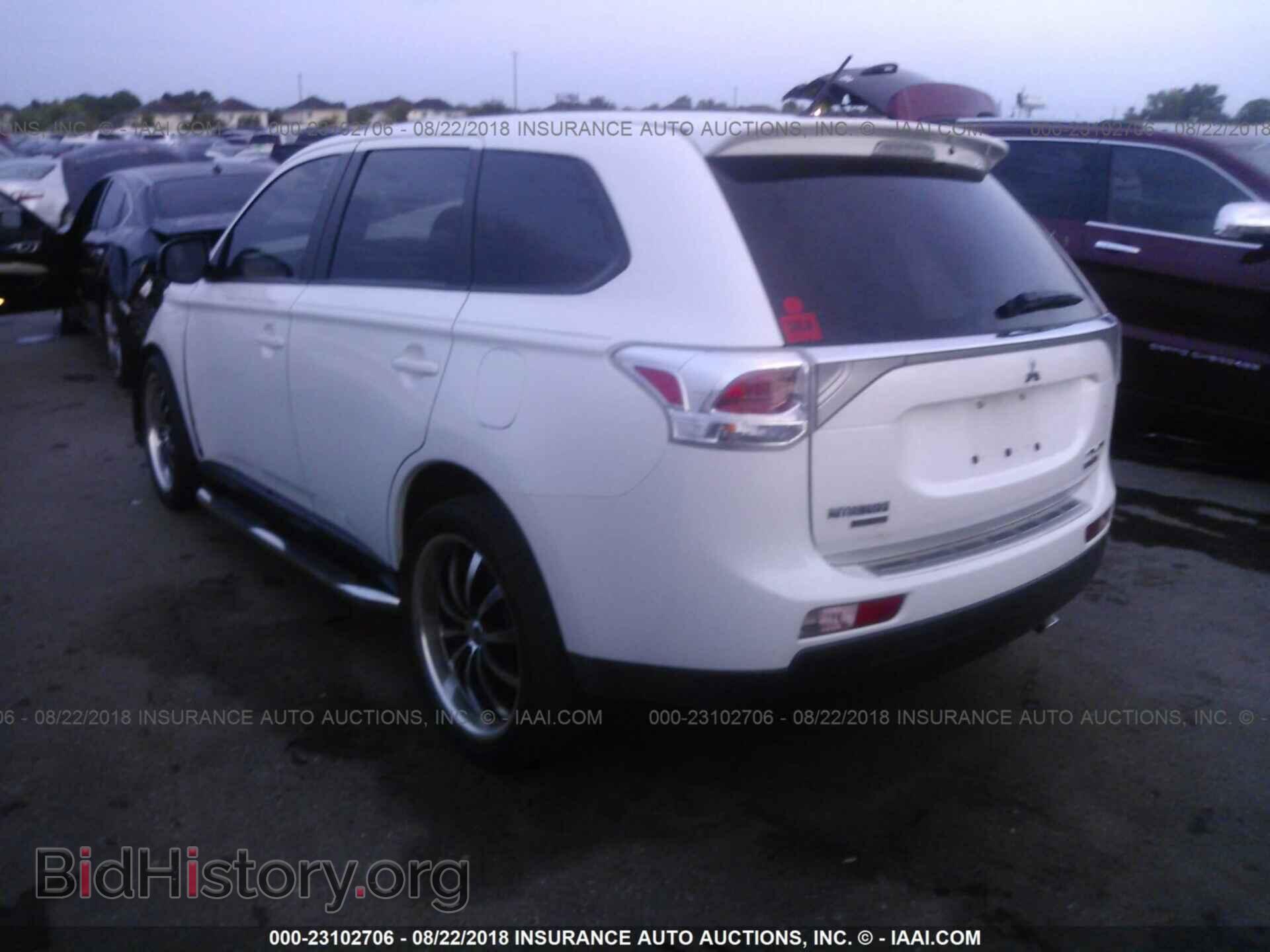 2014 Mitsubishi Outlander - VIN: JA4AD2A38EZ007384 - Фото 3