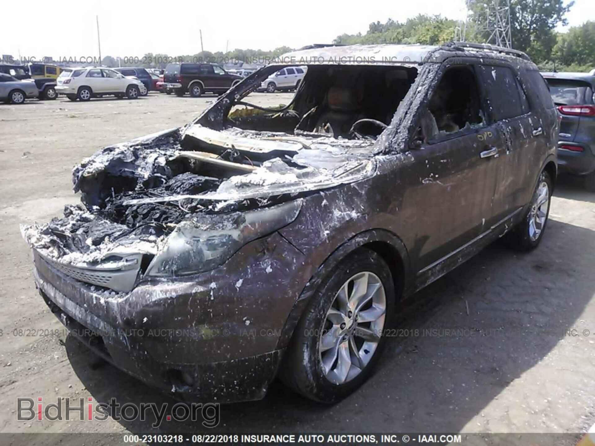2011 Ford Explorer - VIN: 1FMHK7D80BGA71193 - Фото 2