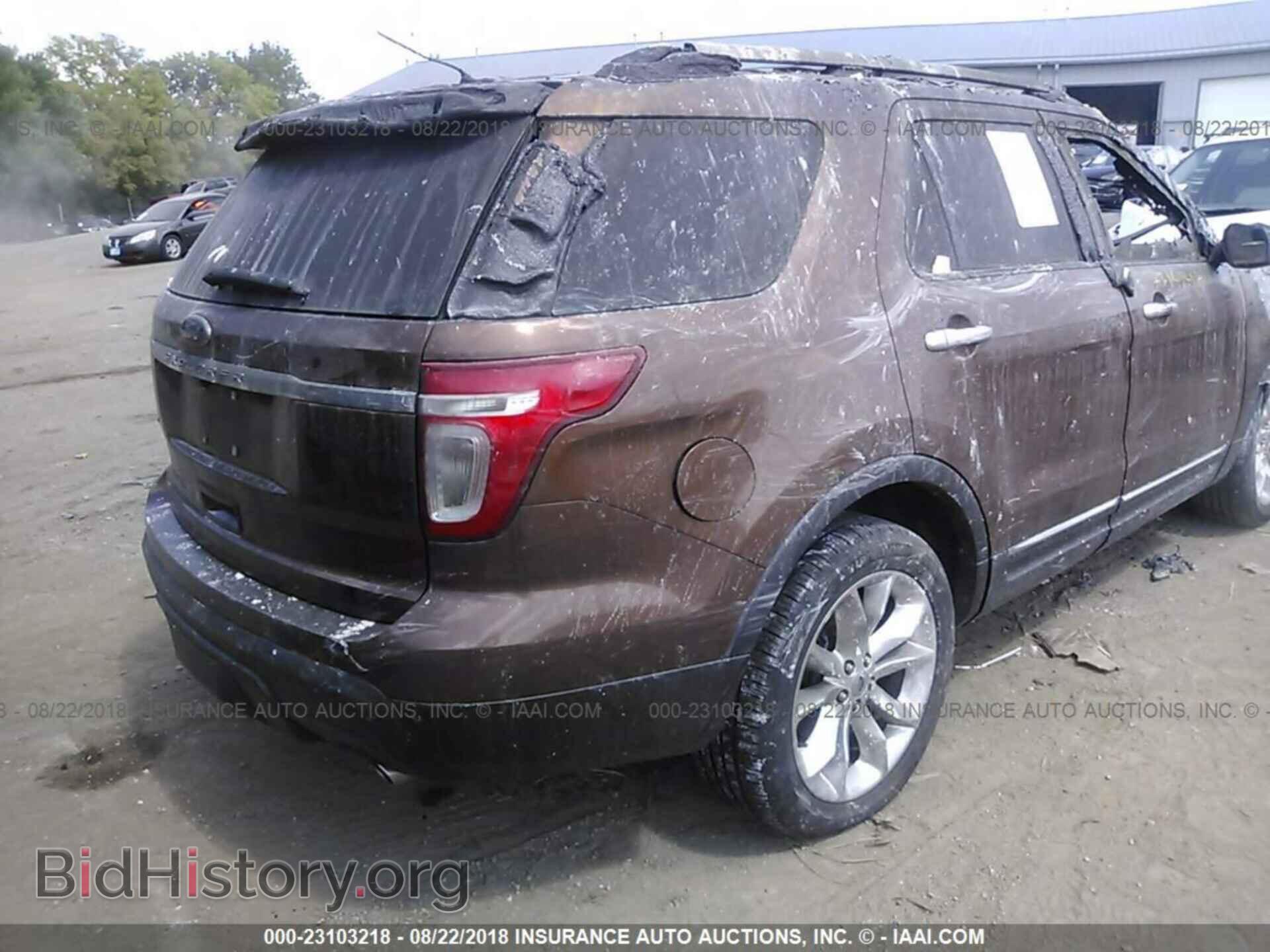 2011 Ford Explorer - VIN: 1FMHK7D80BGA71193 - Фото 4