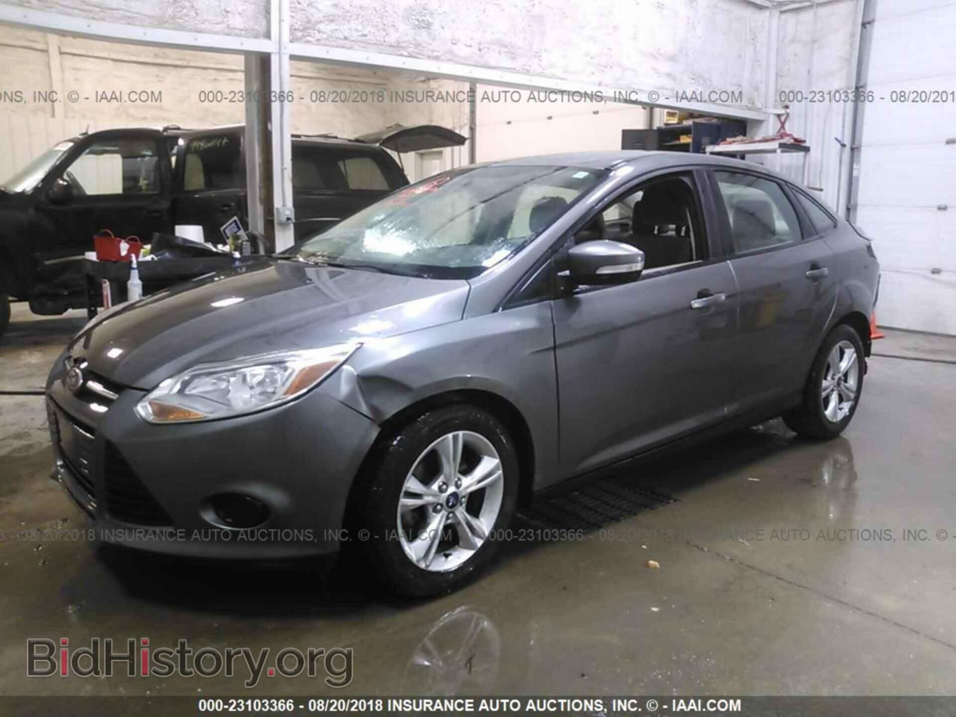 2013 Ford Focus - VIN: 1FADP3F22DL107178 - Фото 2
