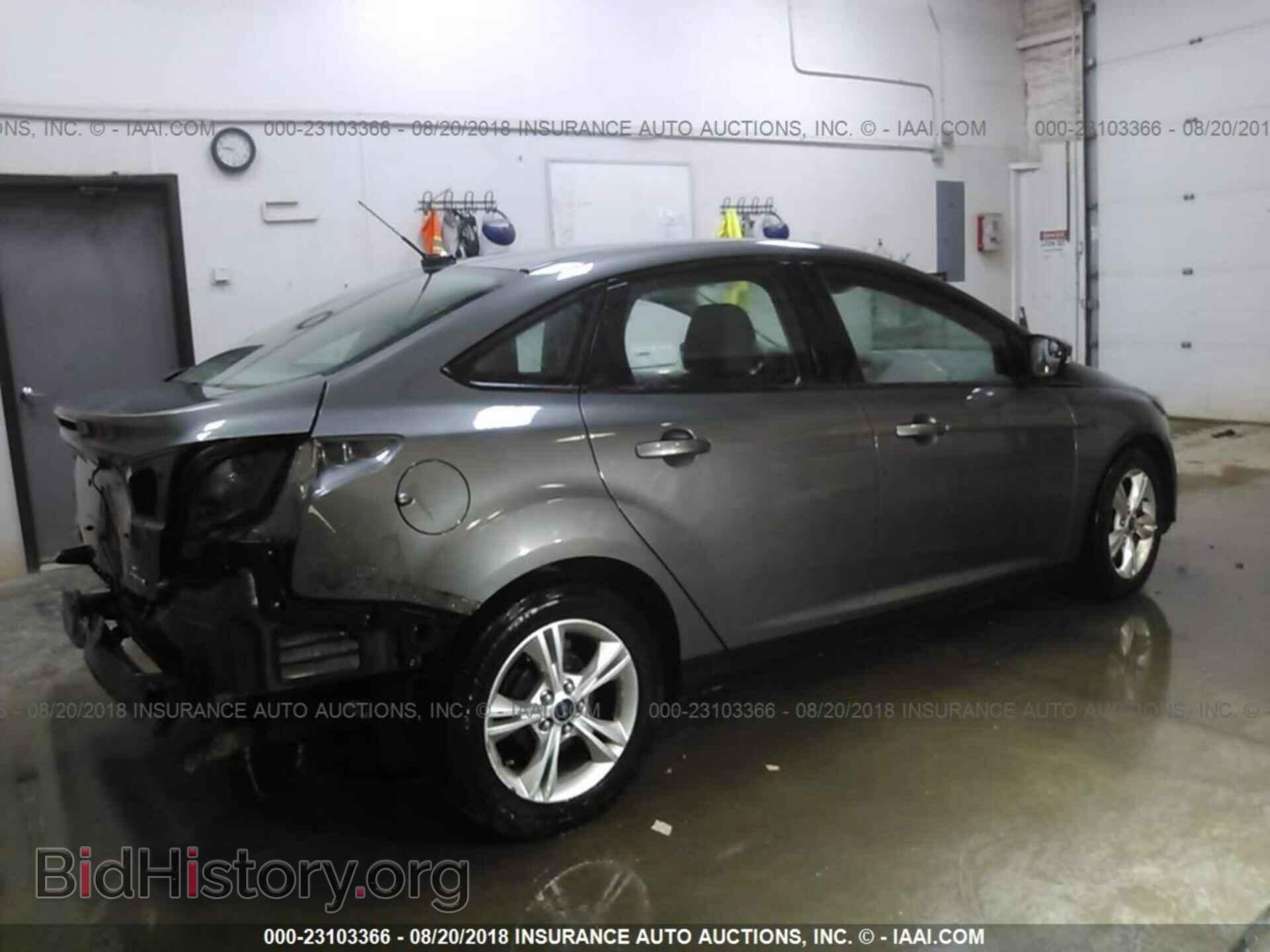 2013 Ford Focus - VIN: 1FADP3F22DL107178 - Фото 4