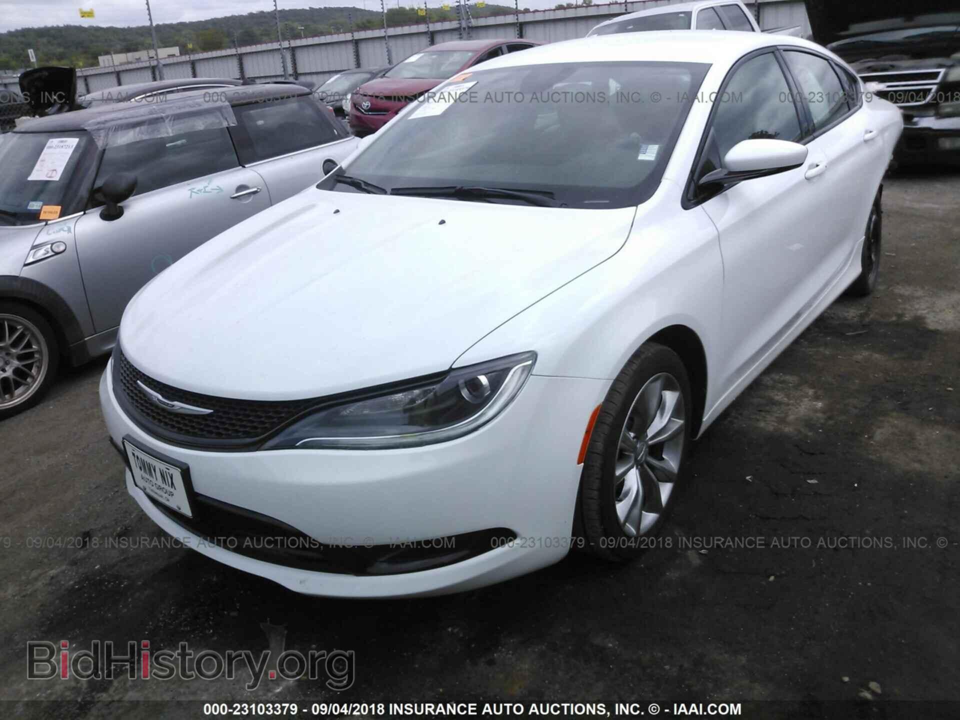 2015 Chrysler 200 - VIN: 1C3CCCBG1FN714400 - Фото 2