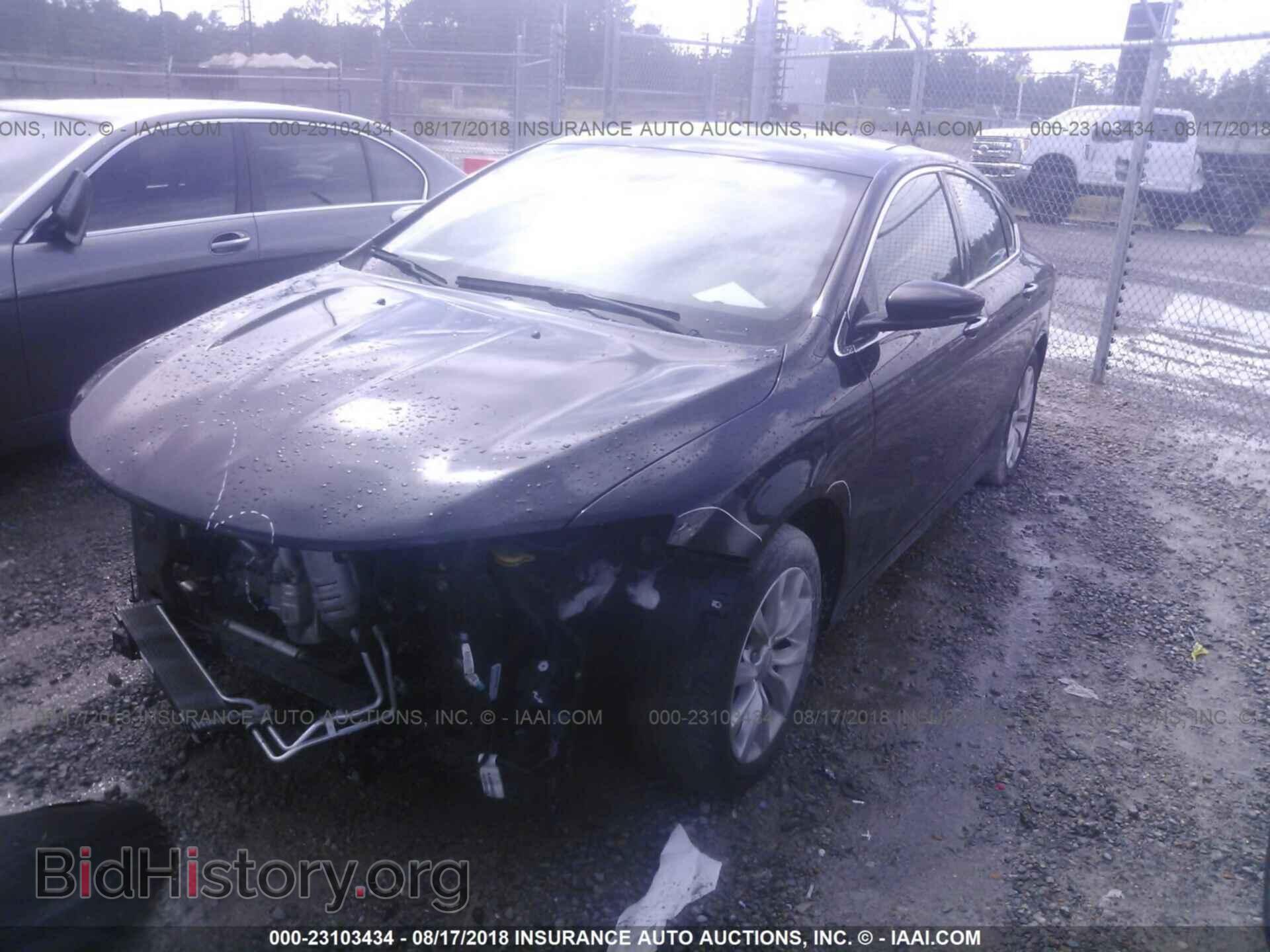 2015 Chrysler 200 - VIN: 1C3CCCCB5FN525185 - Photo 2