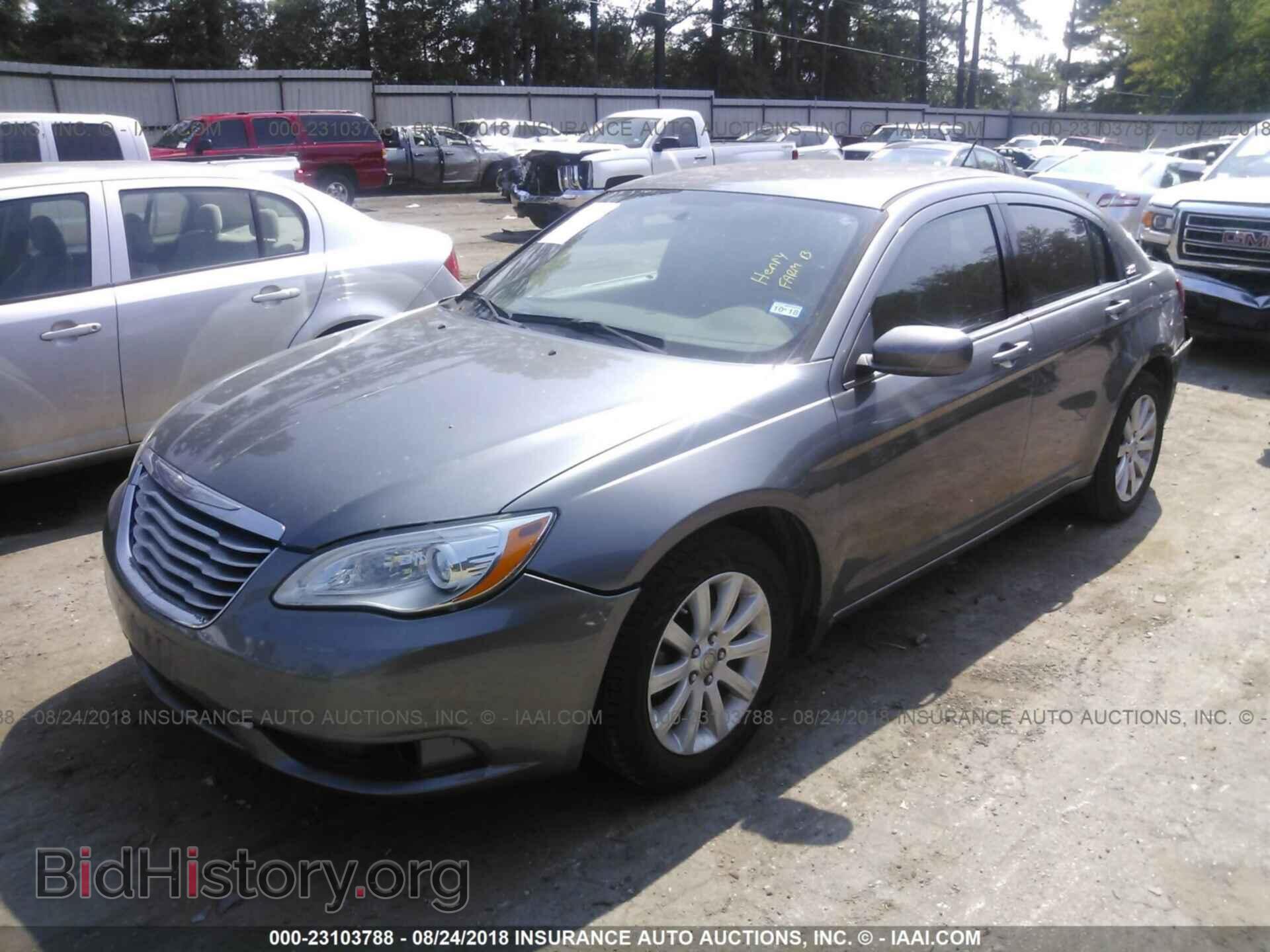 2013 Chrysler 200 - VIN: 1C3CCBBB4DN547185 - Photo 2