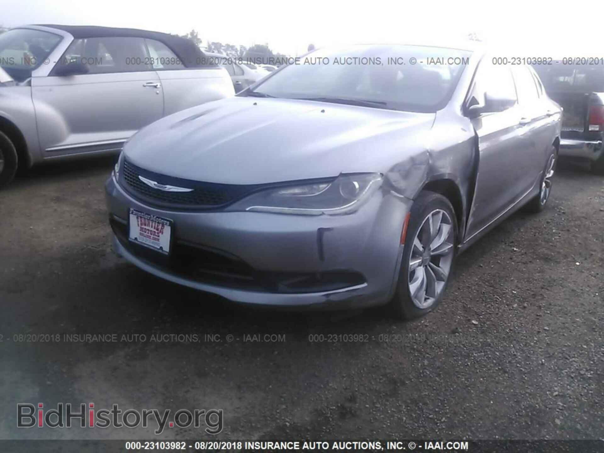 2016 Chrysler 200 - VIN: 1C3CCCBB7GN174671 - Фото 2