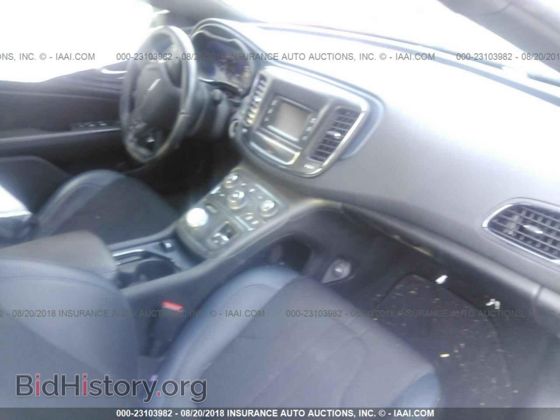 2016 Chrysler 200 - VIN: 1C3CCCBB7GN174671 - Фото 5
