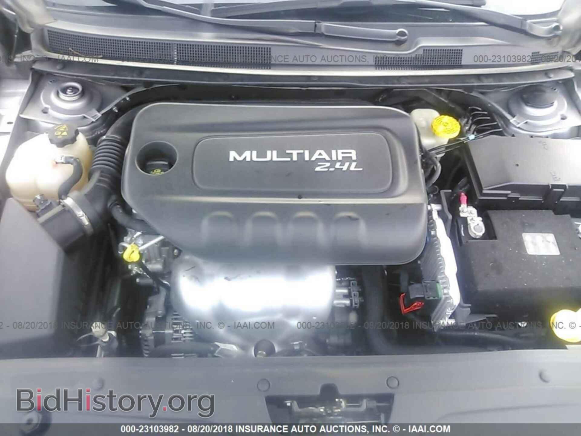 2016 Chrysler 200 - VIN: 1C3CCCBB7GN174671 - Фото 10