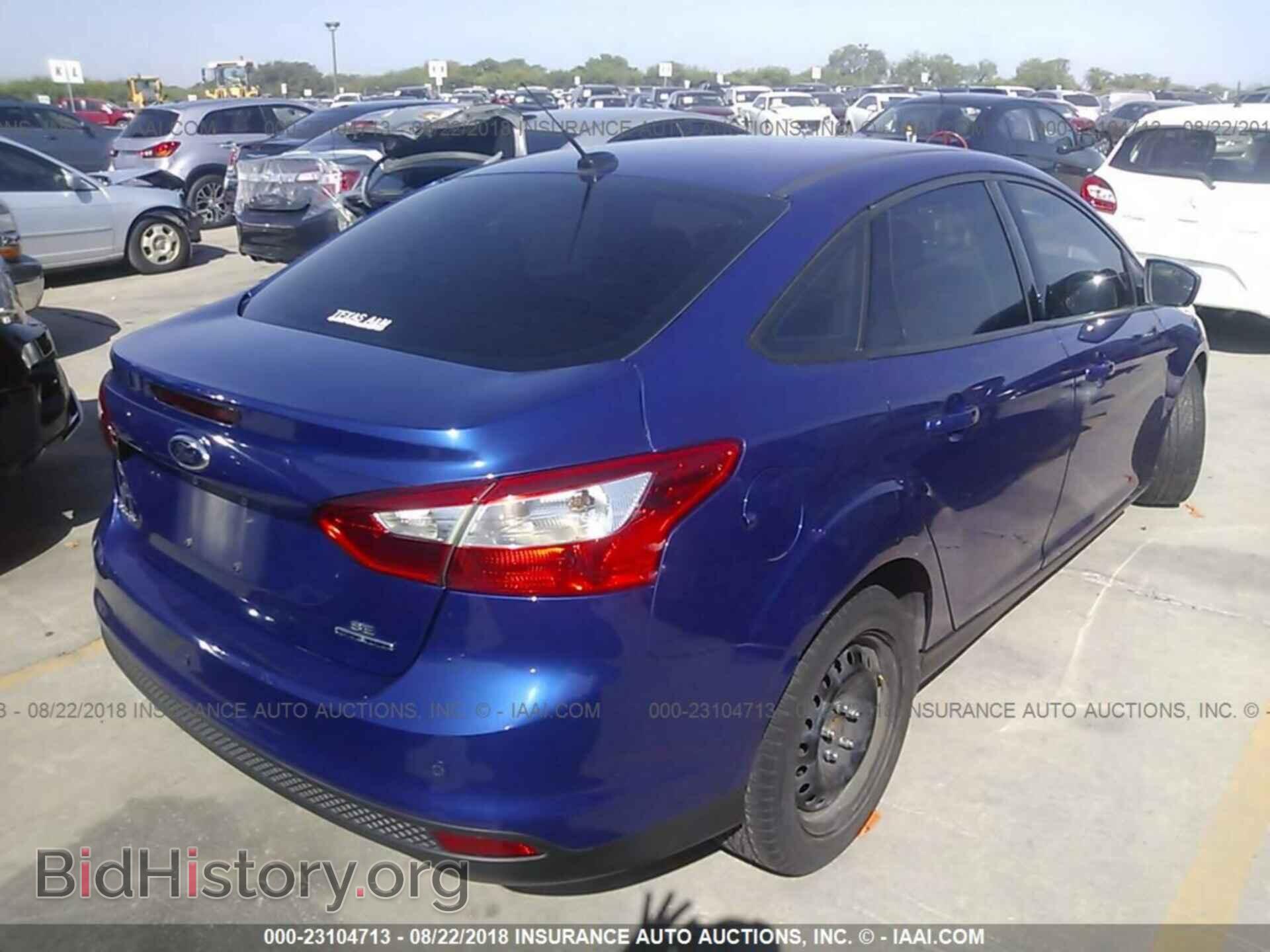 2012 Ford Focus - VIN: 1FAHP3F2XCL476015 - Photo 4