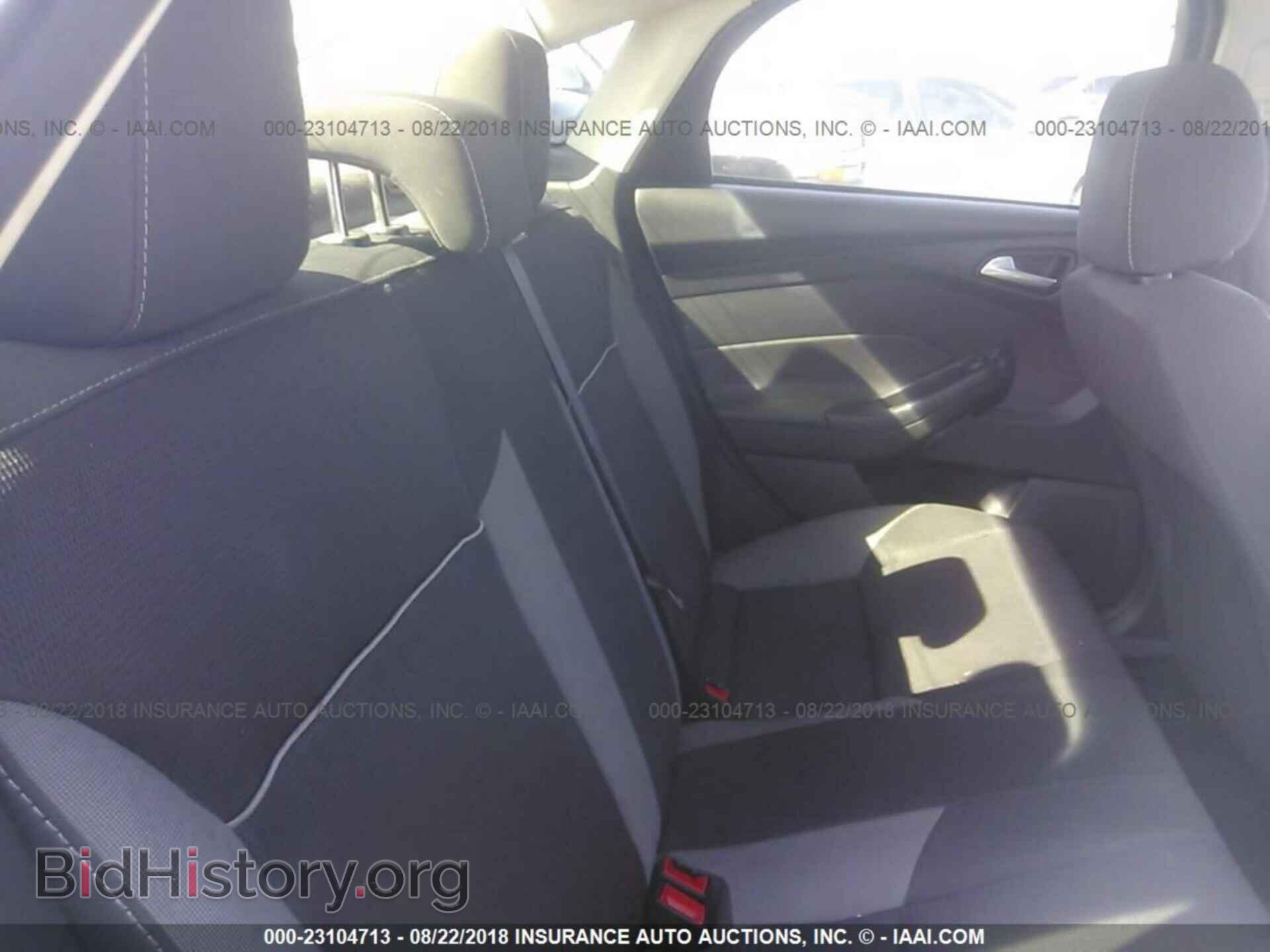 2012 Ford Focus - VIN: 1FAHP3F2XCL476015 - Photo 8