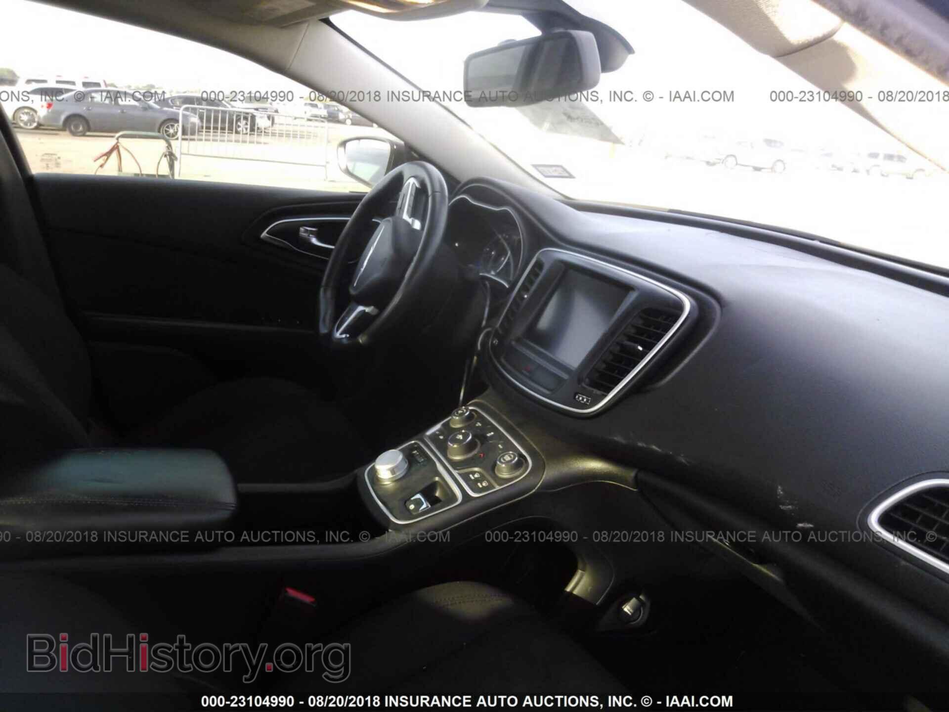 2015 Chrysler 200 - VIN: 1C3CCCAB3FN690476 - Photo 5