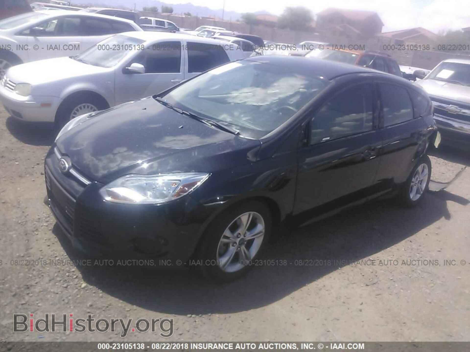 2014 Ford Focus - VIN: 1FADP3K22EL132055 - Фото 2