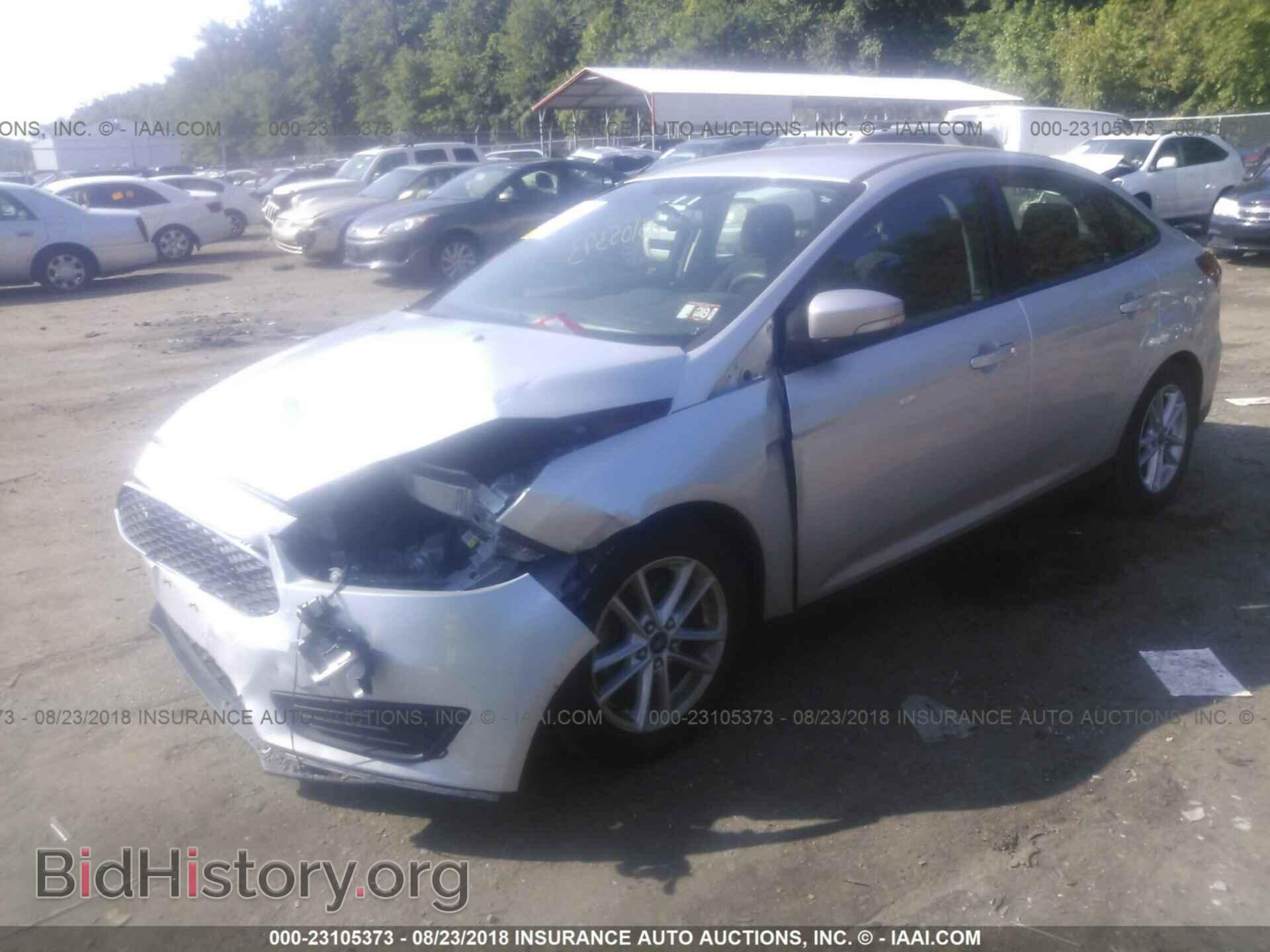 2015 Ford Focus - VIN: 1FADP3F27FL276163 - Photo 2
